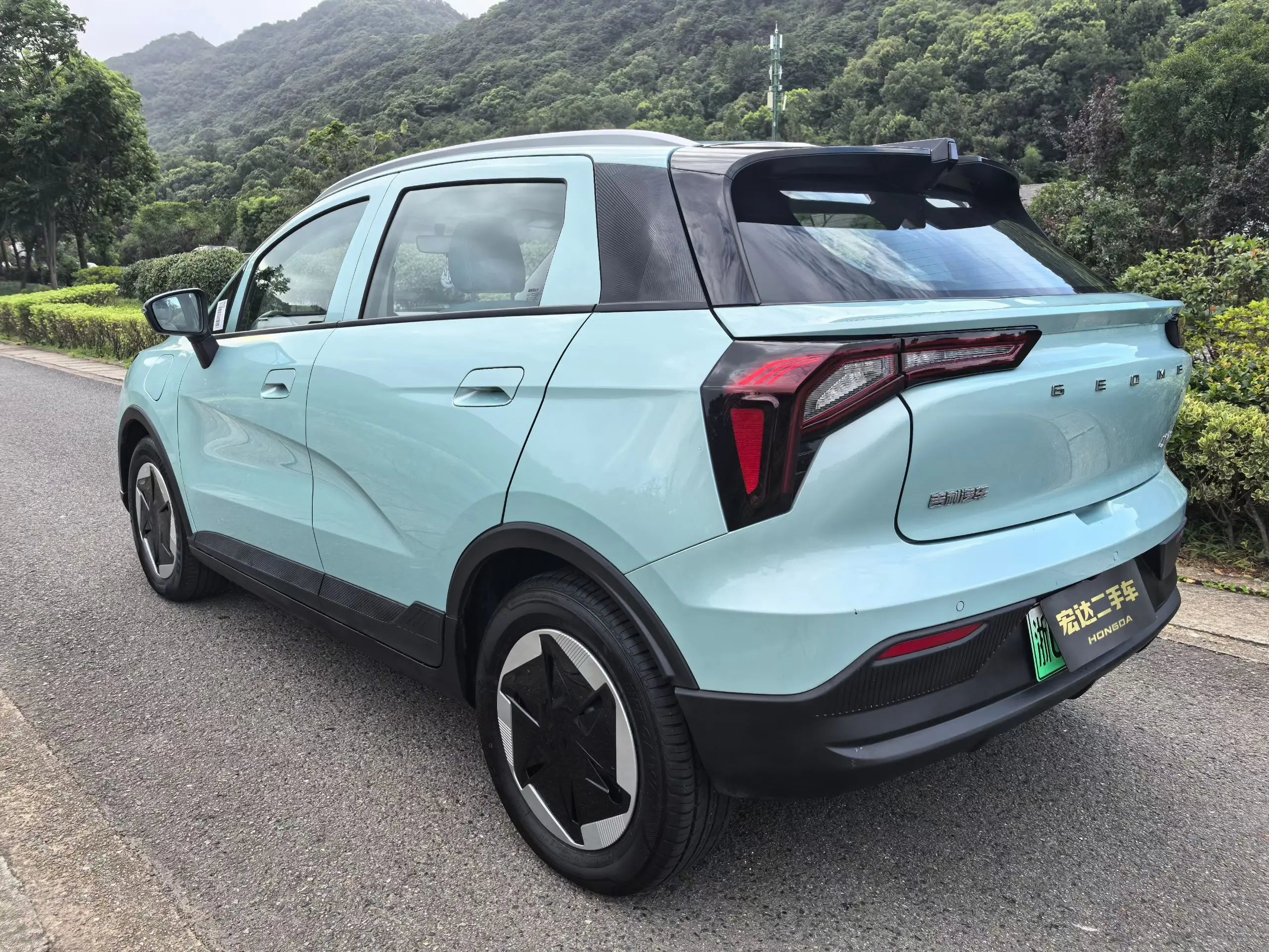 Geely Geometry E Firefly