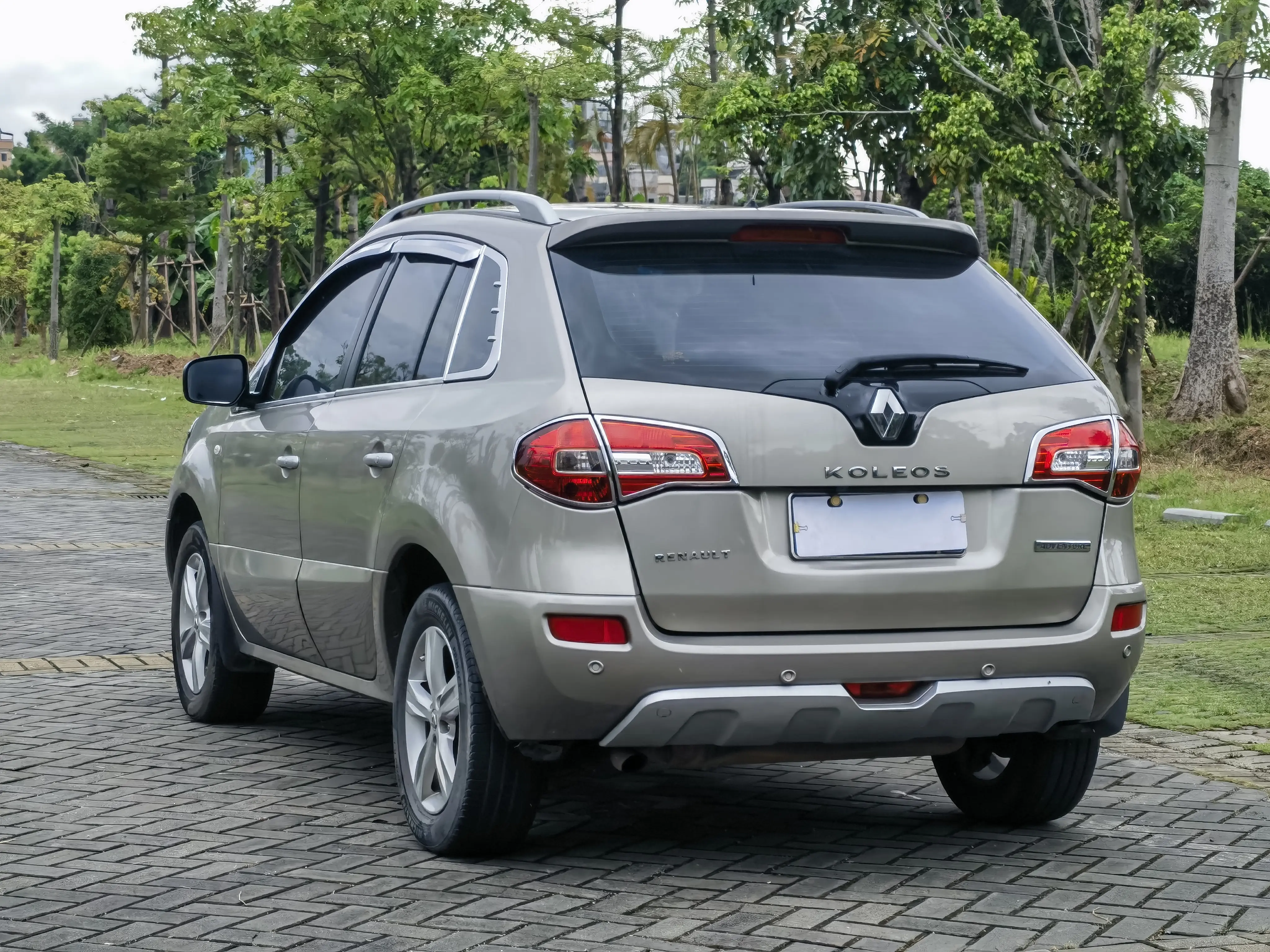 Renault Koleos (imported)