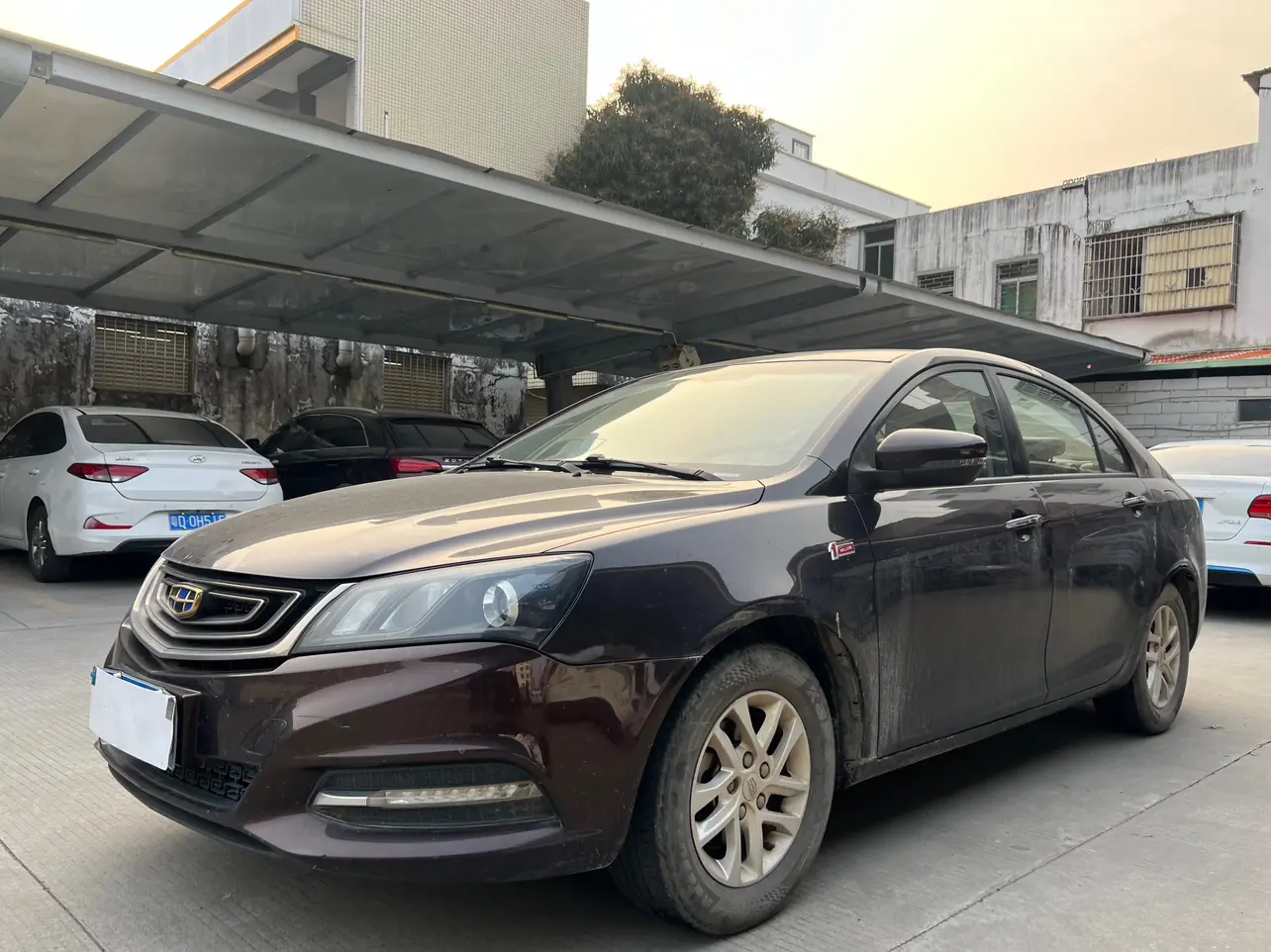 Geely Emgrand  из Китая