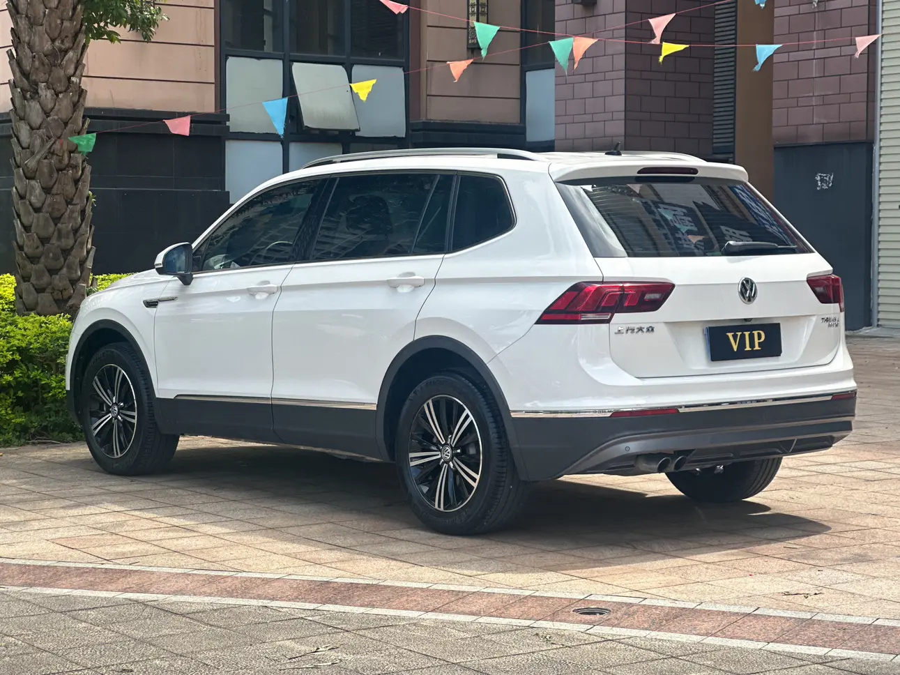 Volkswagen Tiguan L