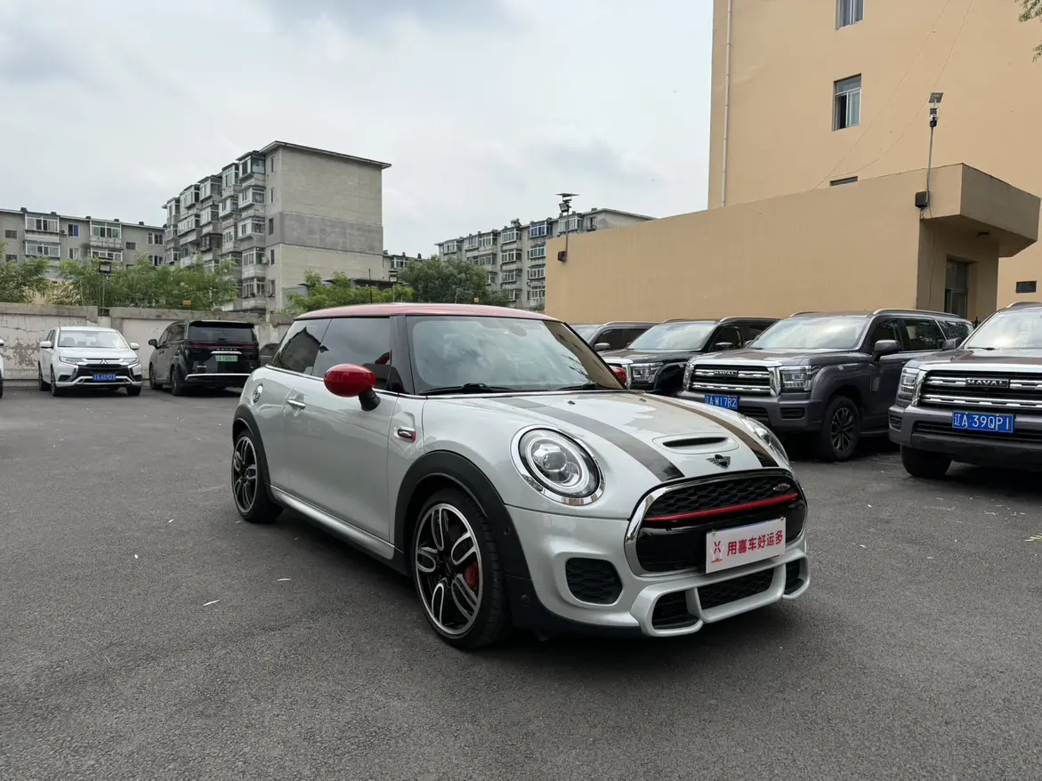 MINI JCW
