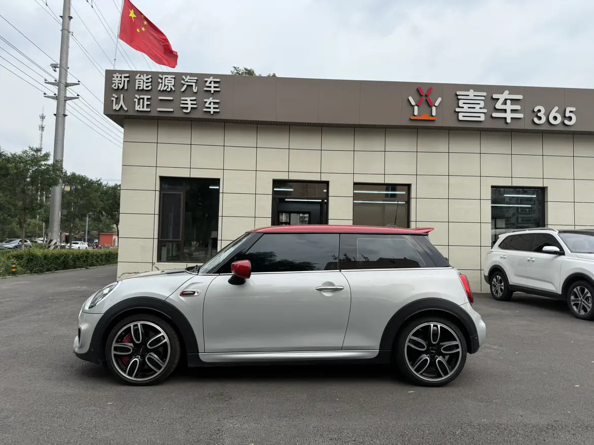 MINI JCW