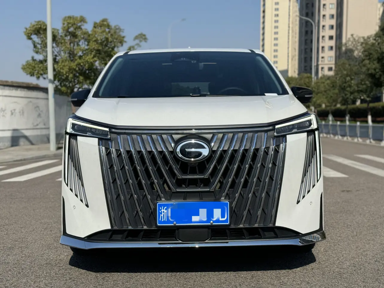 GAC Trumpchi M8  из Китая