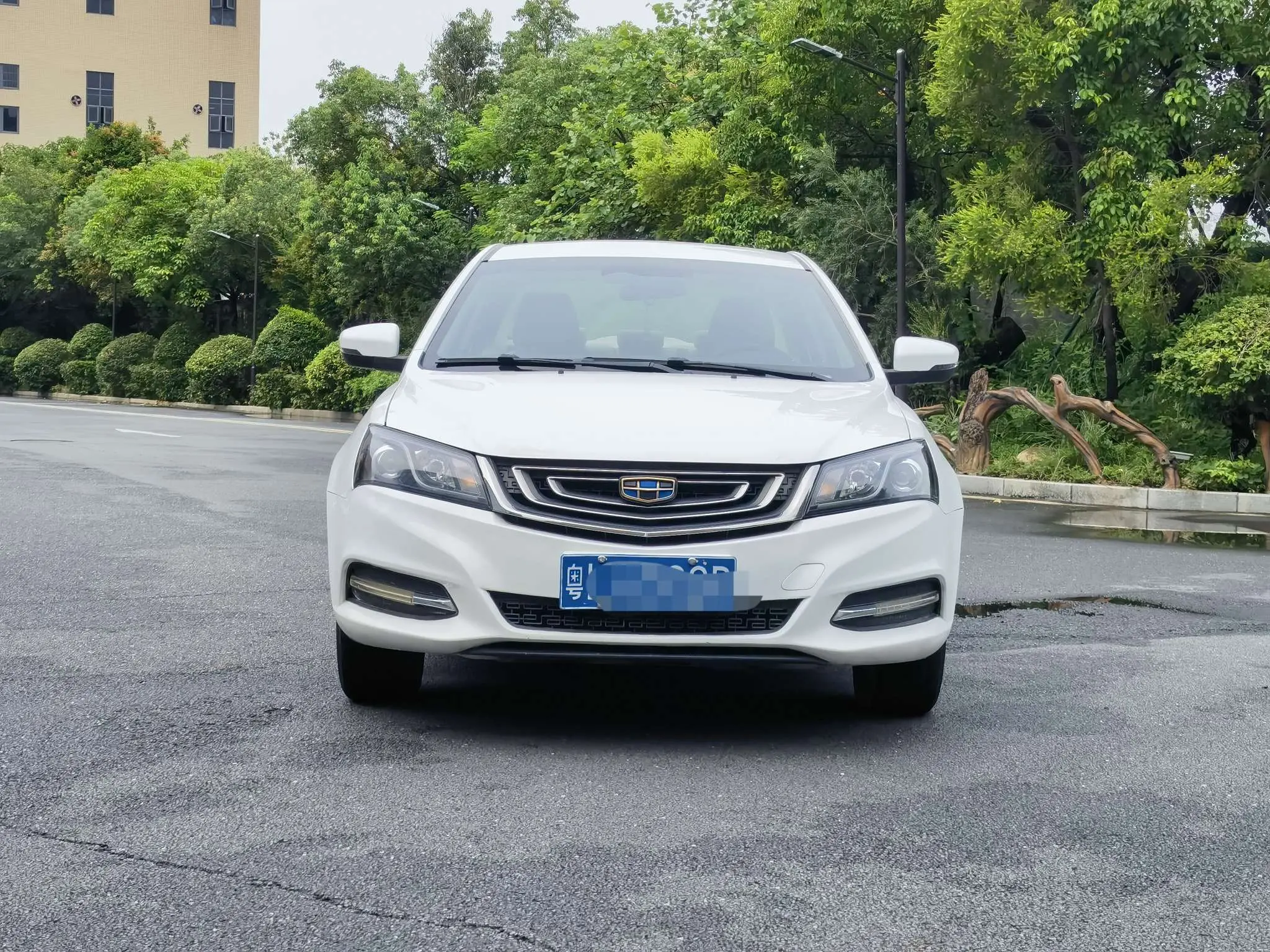 Geely Emgrand