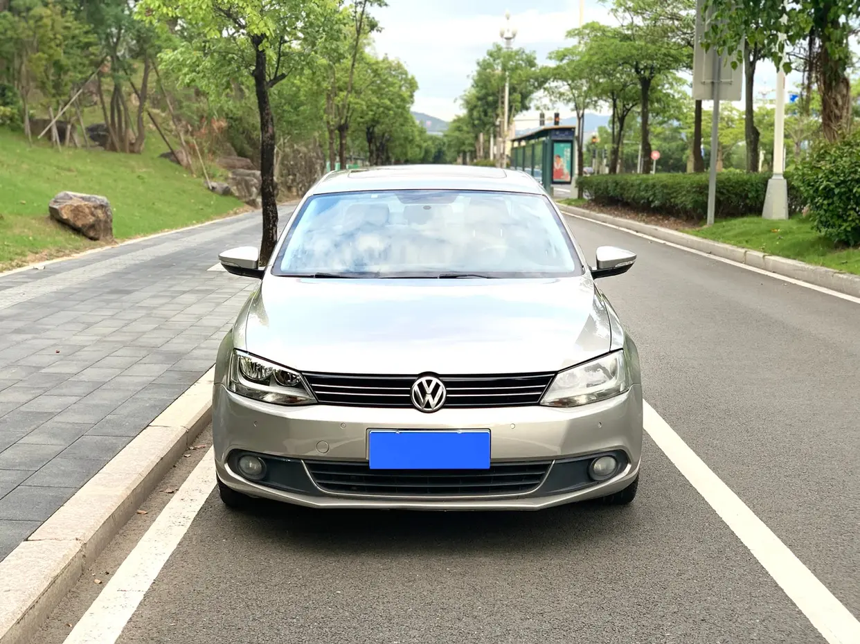 Volkswagen Sagitar  из Китая