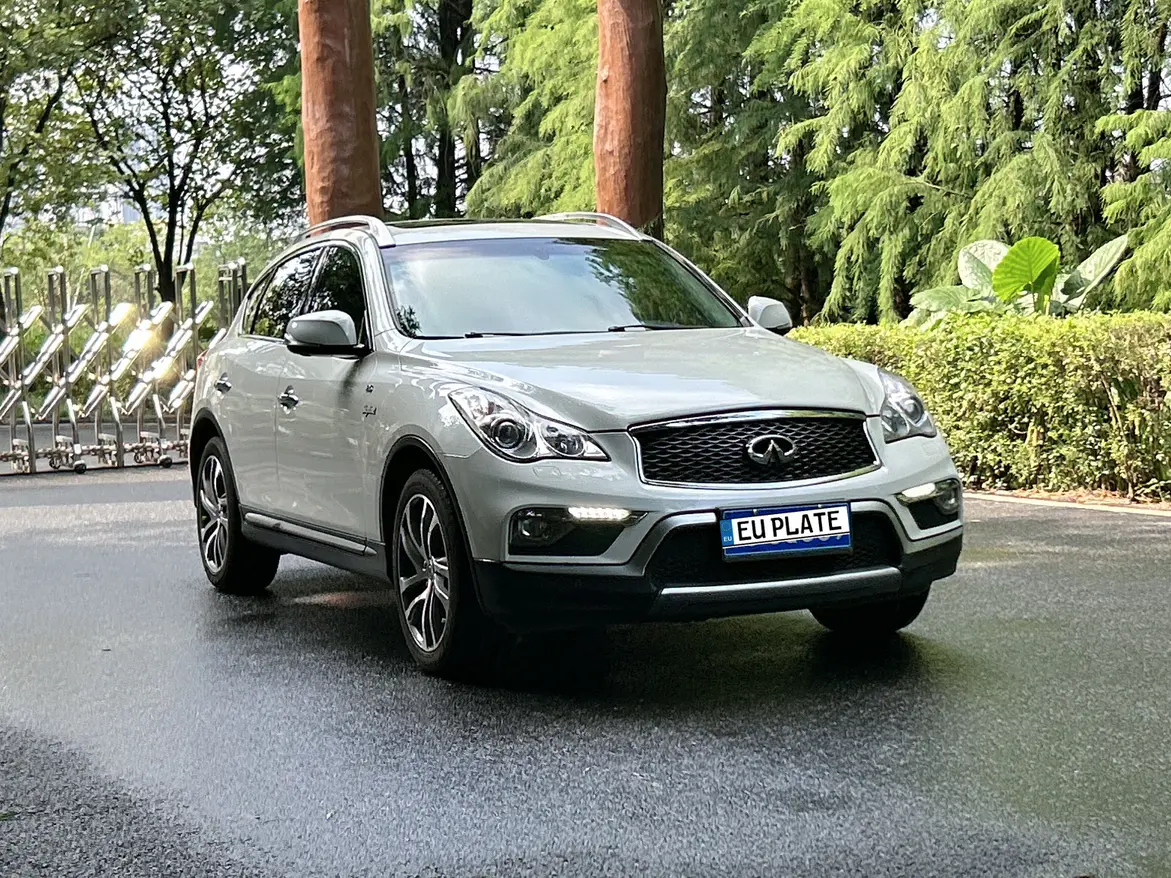 Infiniti QX50