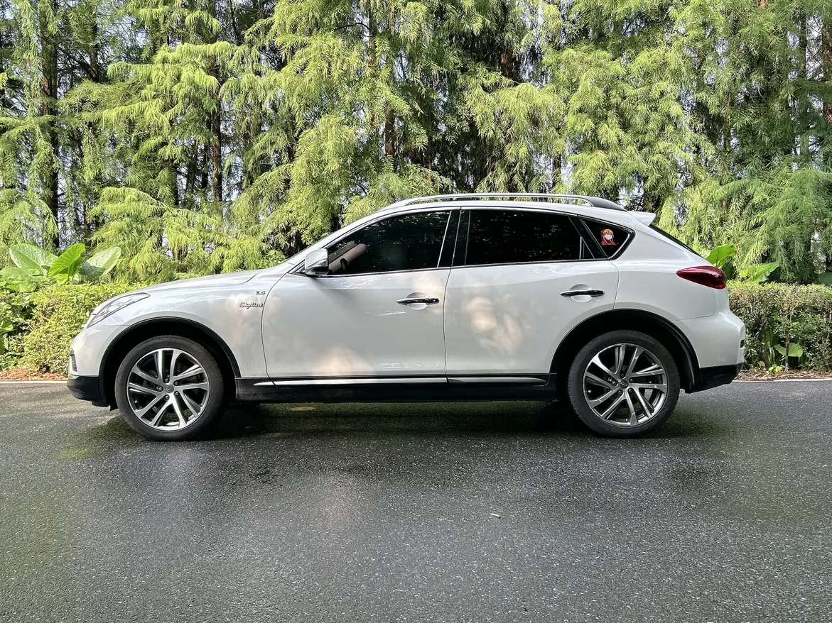 Infiniti QX50