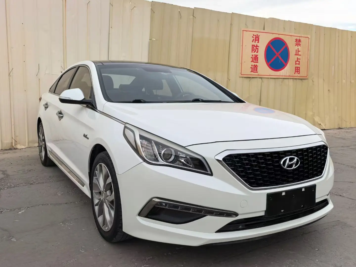 Hyundai Sonata nine