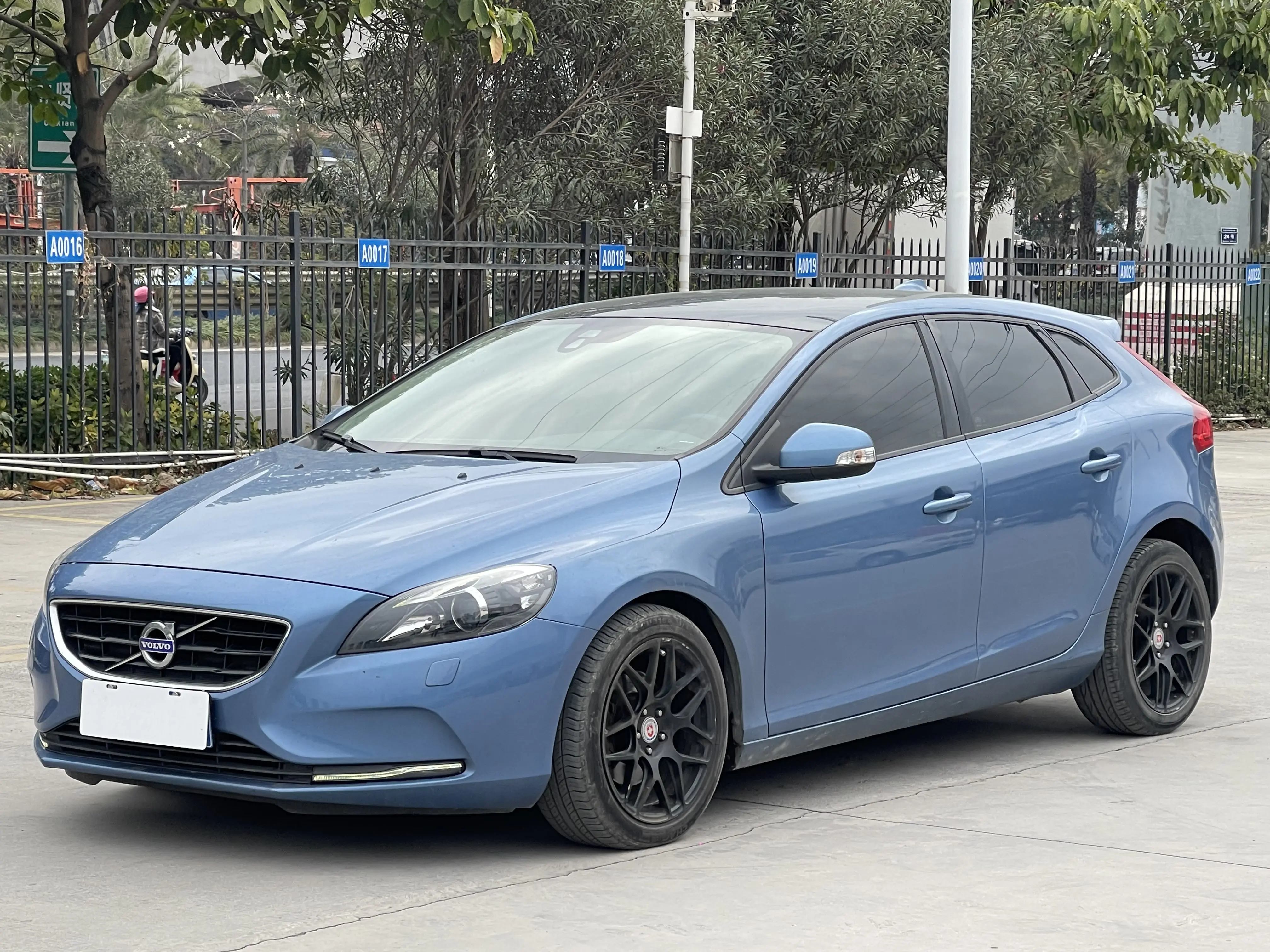 Volvo V40