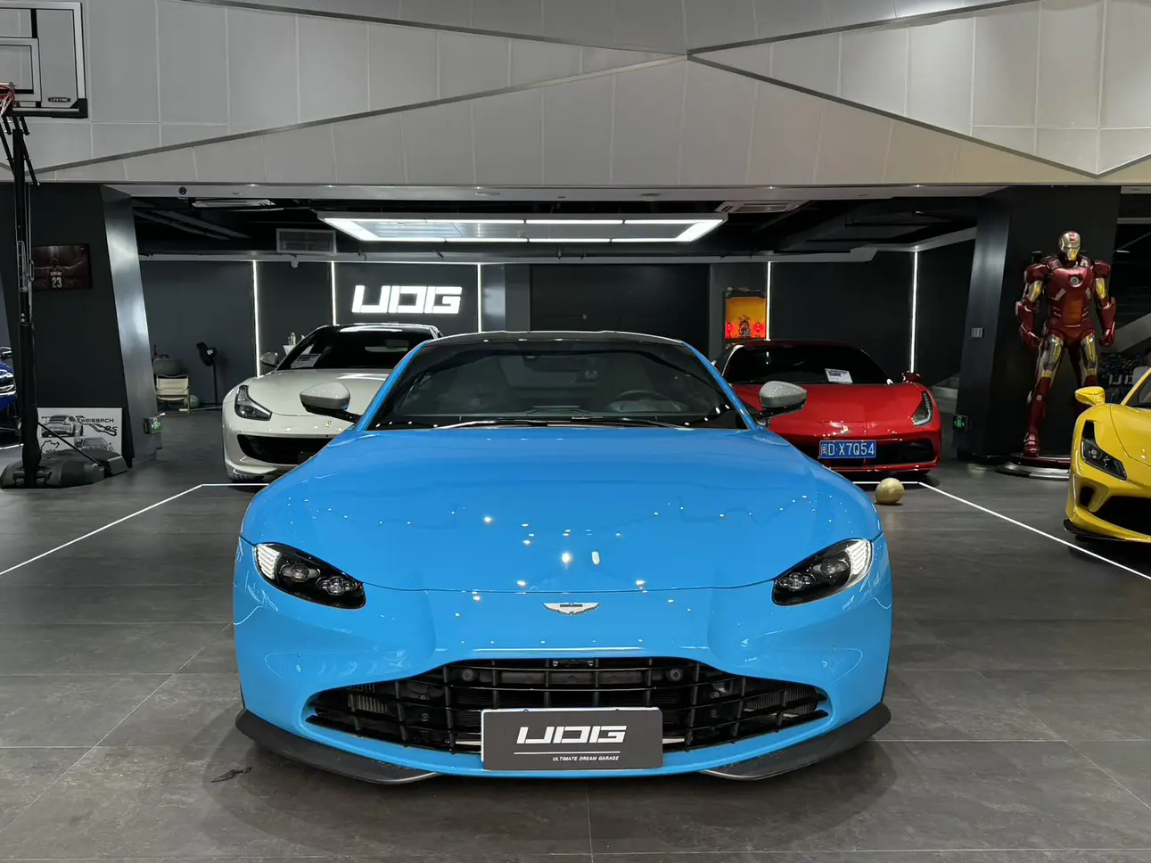 Aston Martin Vantage