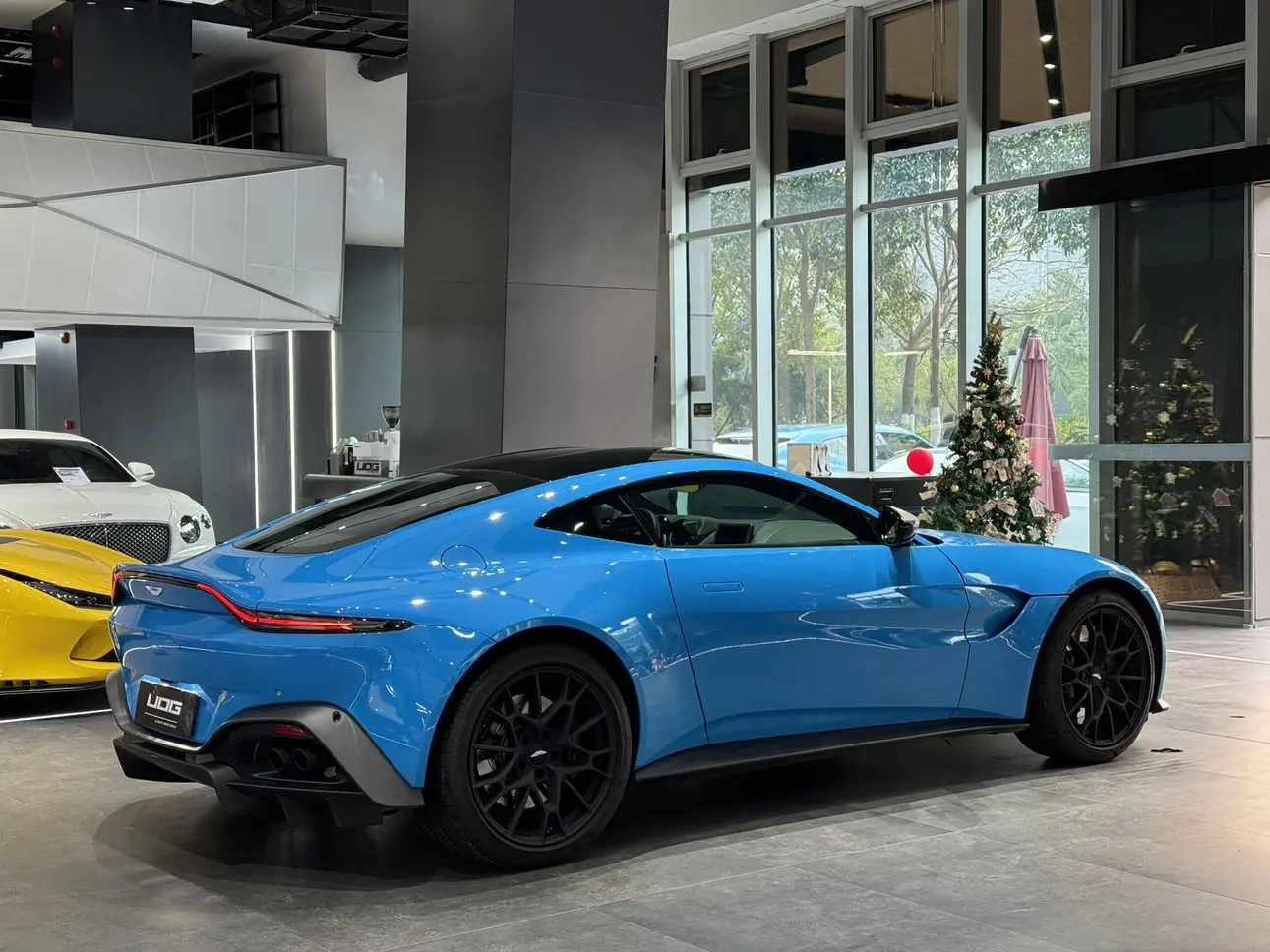 Aston Martin Vantage