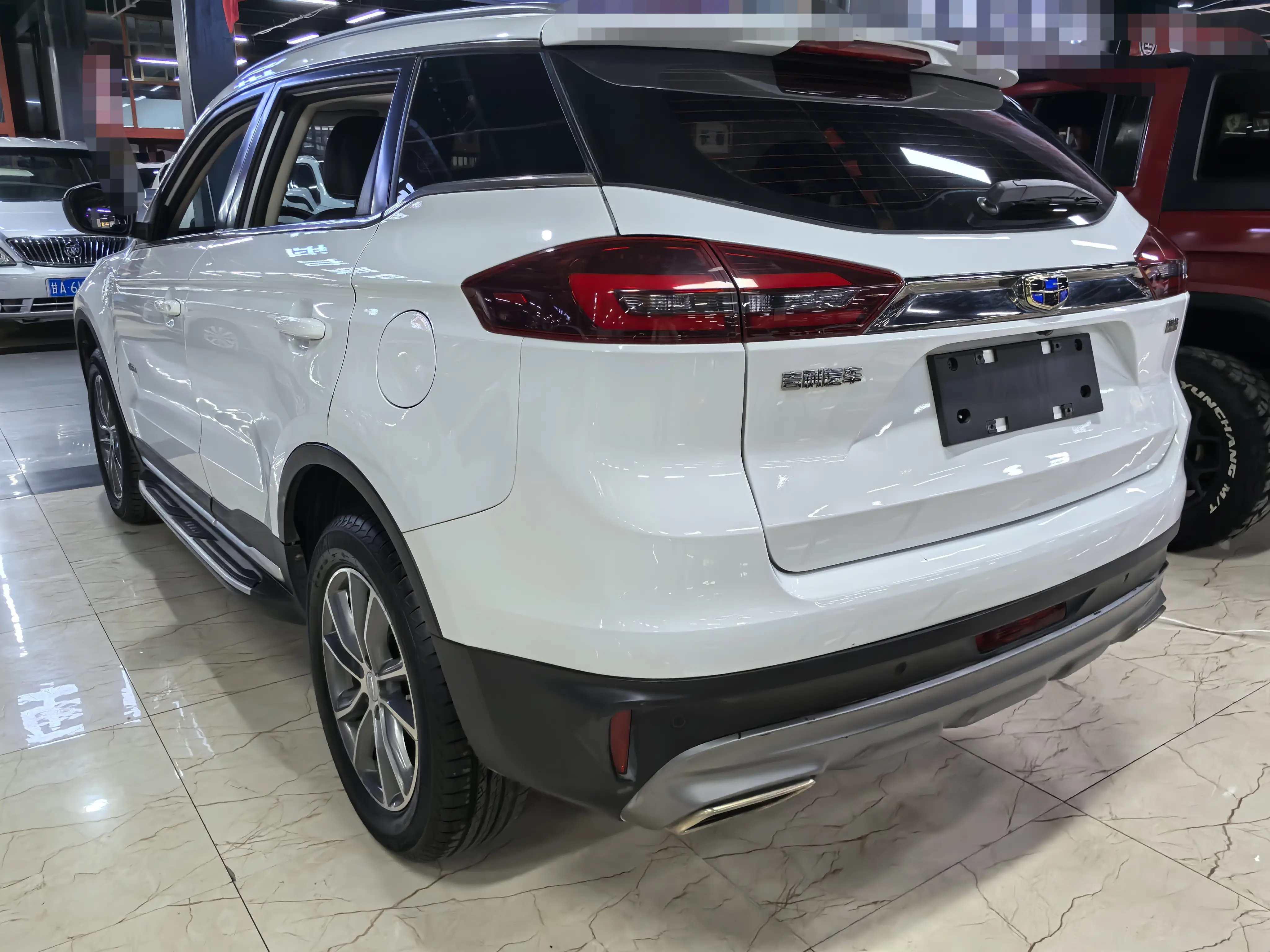 Geely Atlas