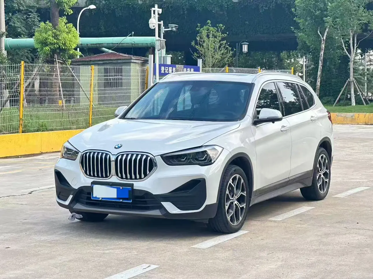 BMW X1