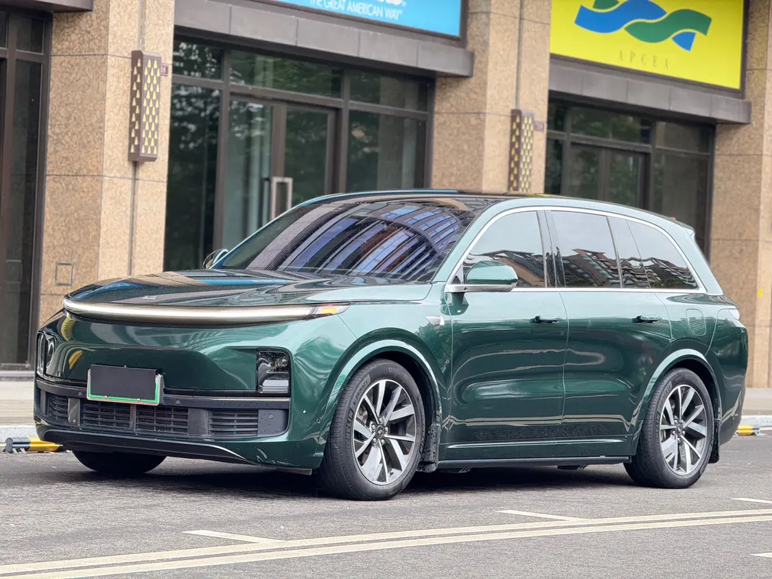 Li Ideal L8  из Китая