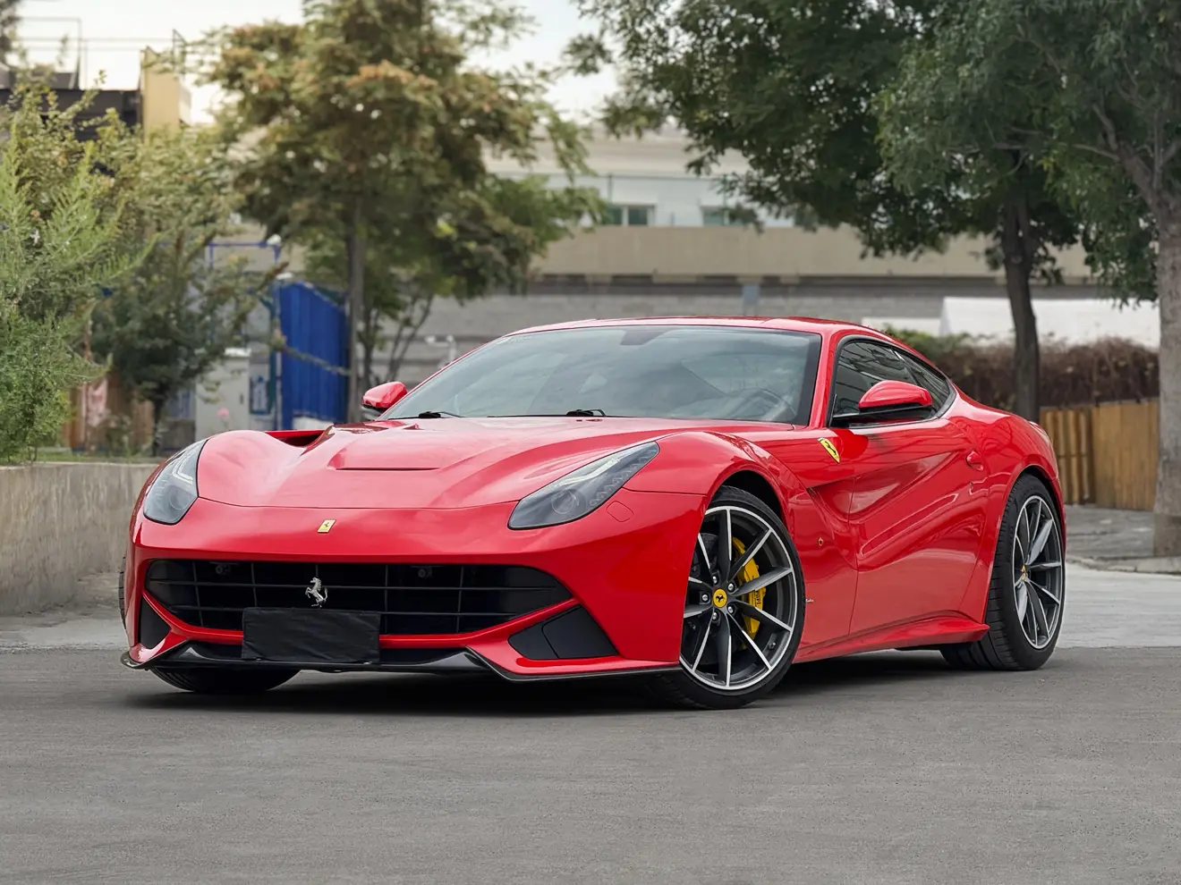 Ferrari F12berlinetta  из Китая