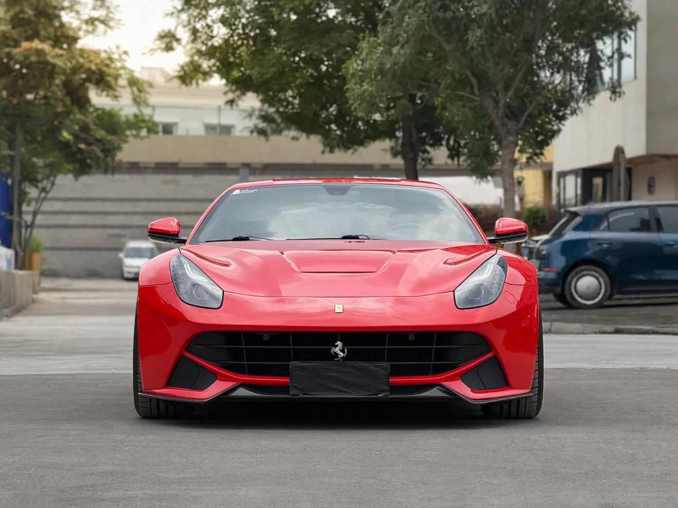 Ferrari F12berlinetta  из Китая