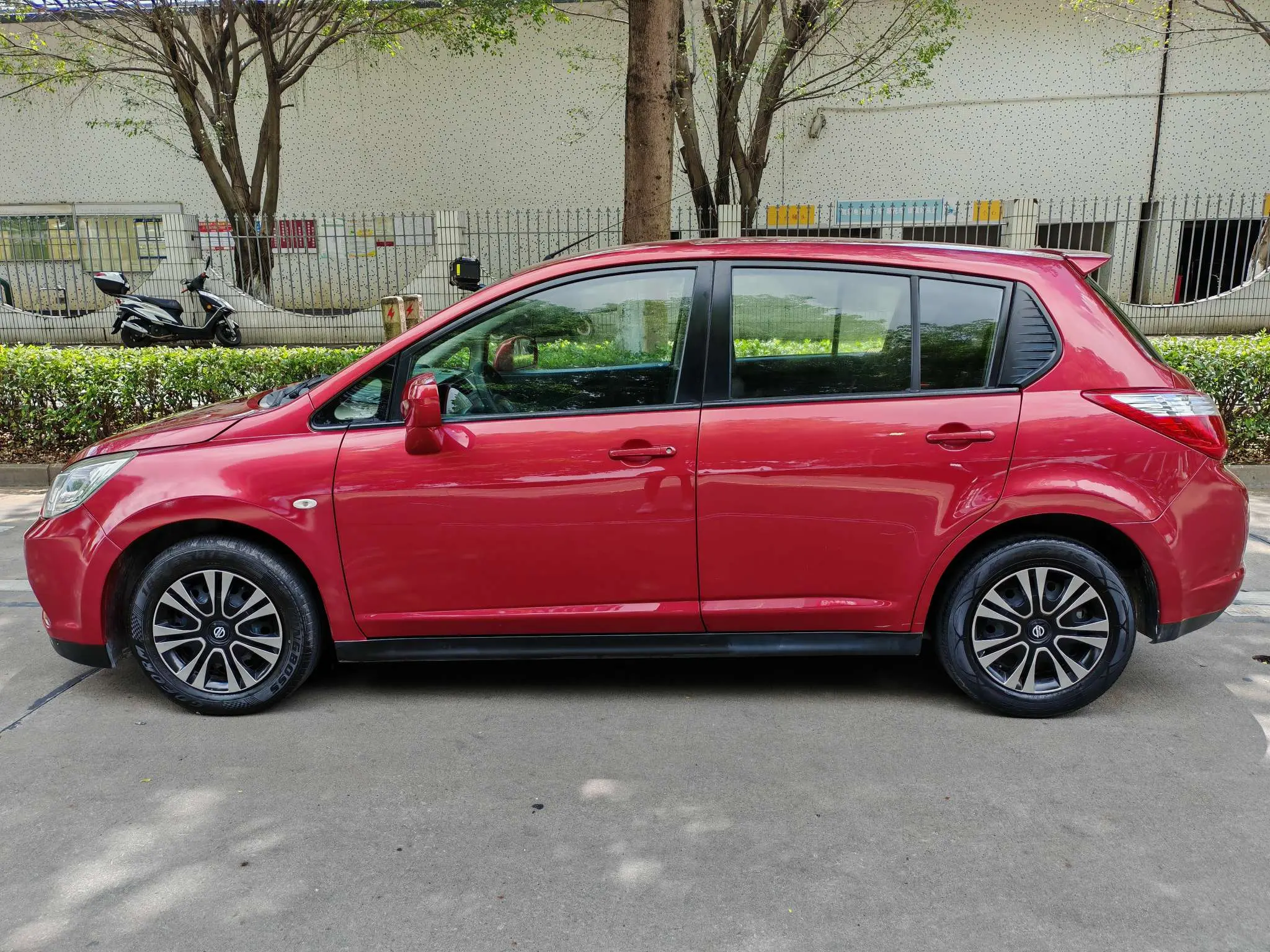 Kai Chen Venucia R50