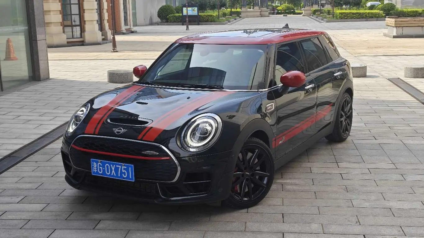 MINI JCW CLUBMAN