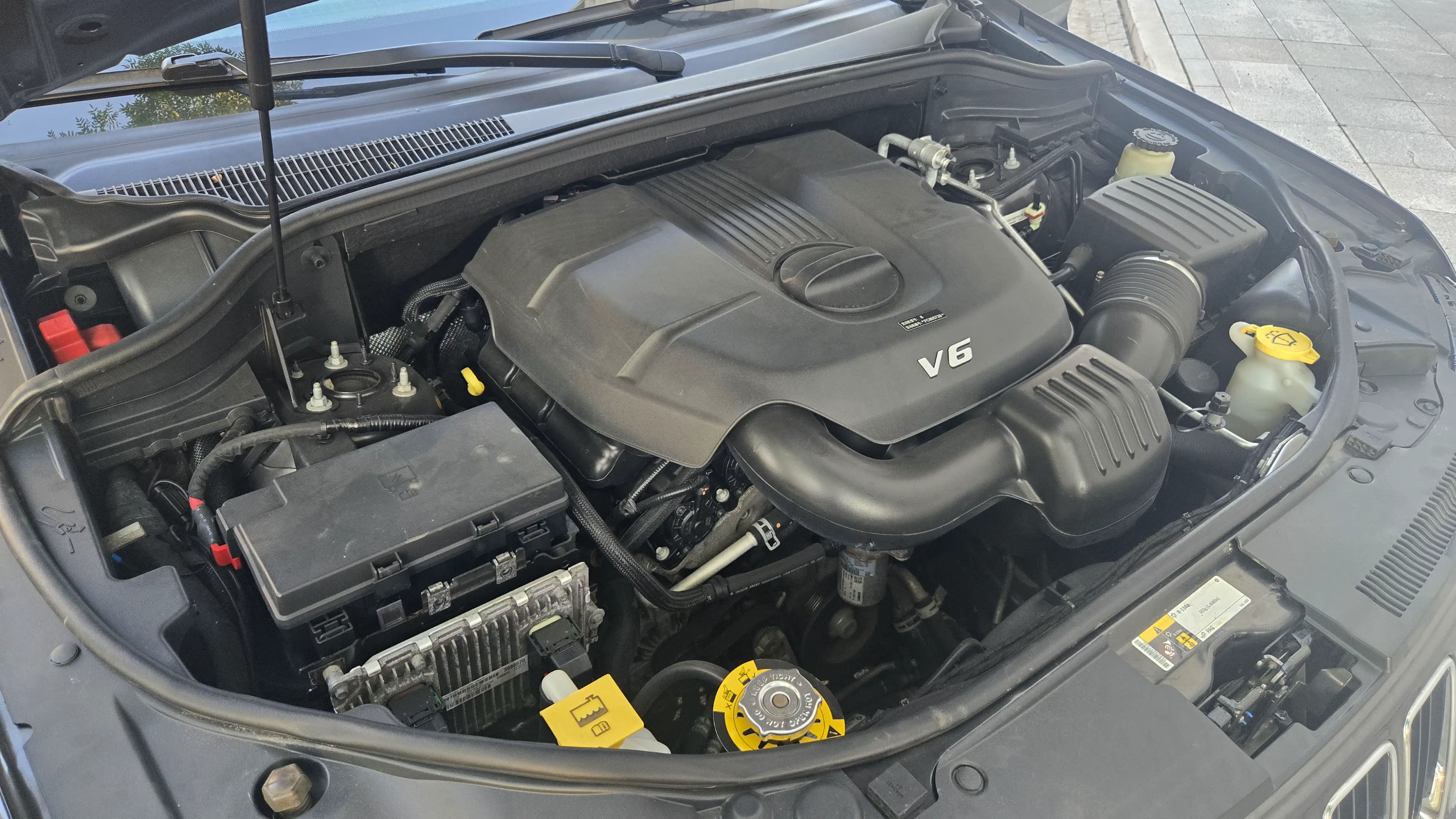 Jeep Grand Cherokee (imported)