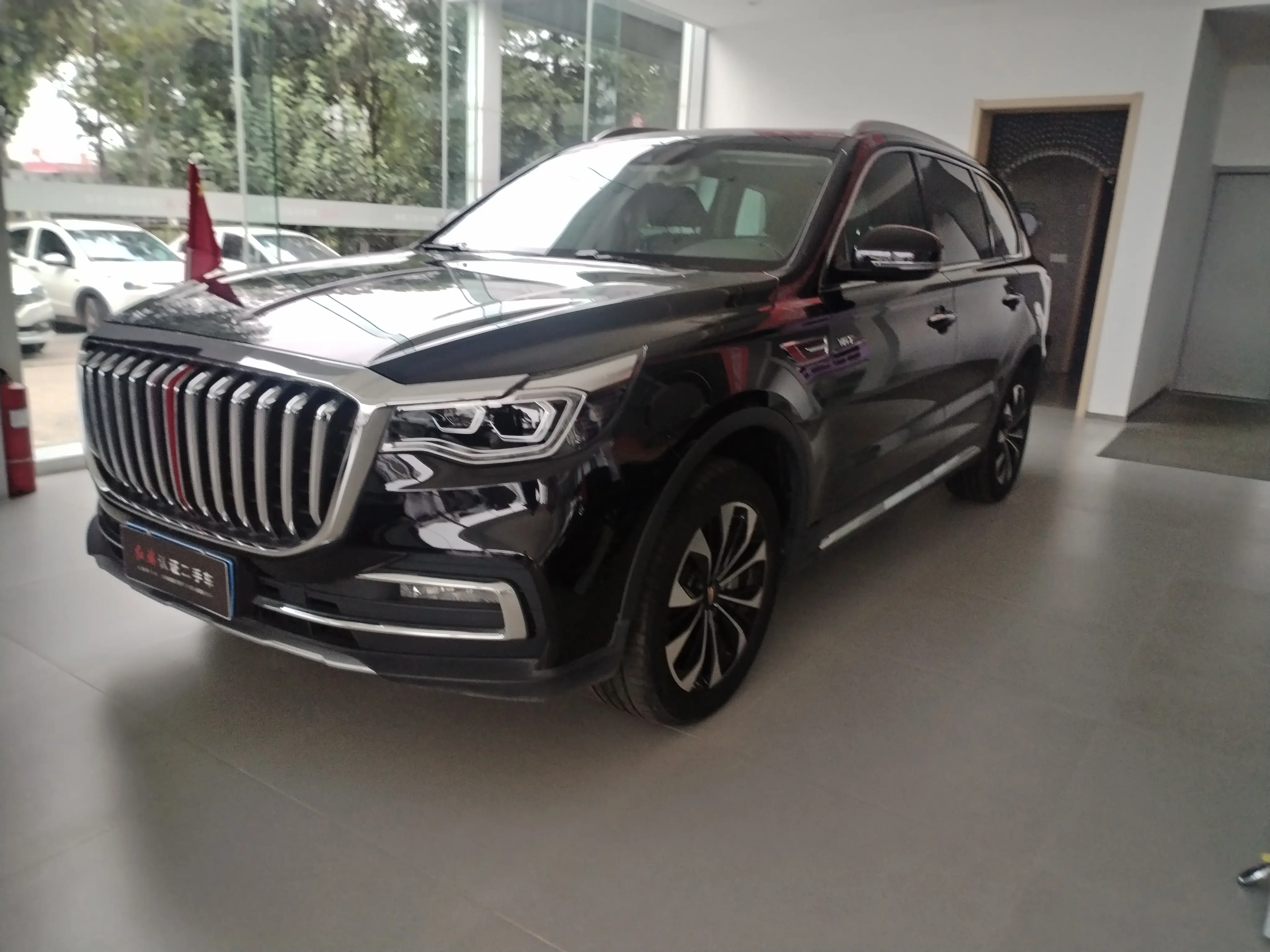Hongqi HS7
