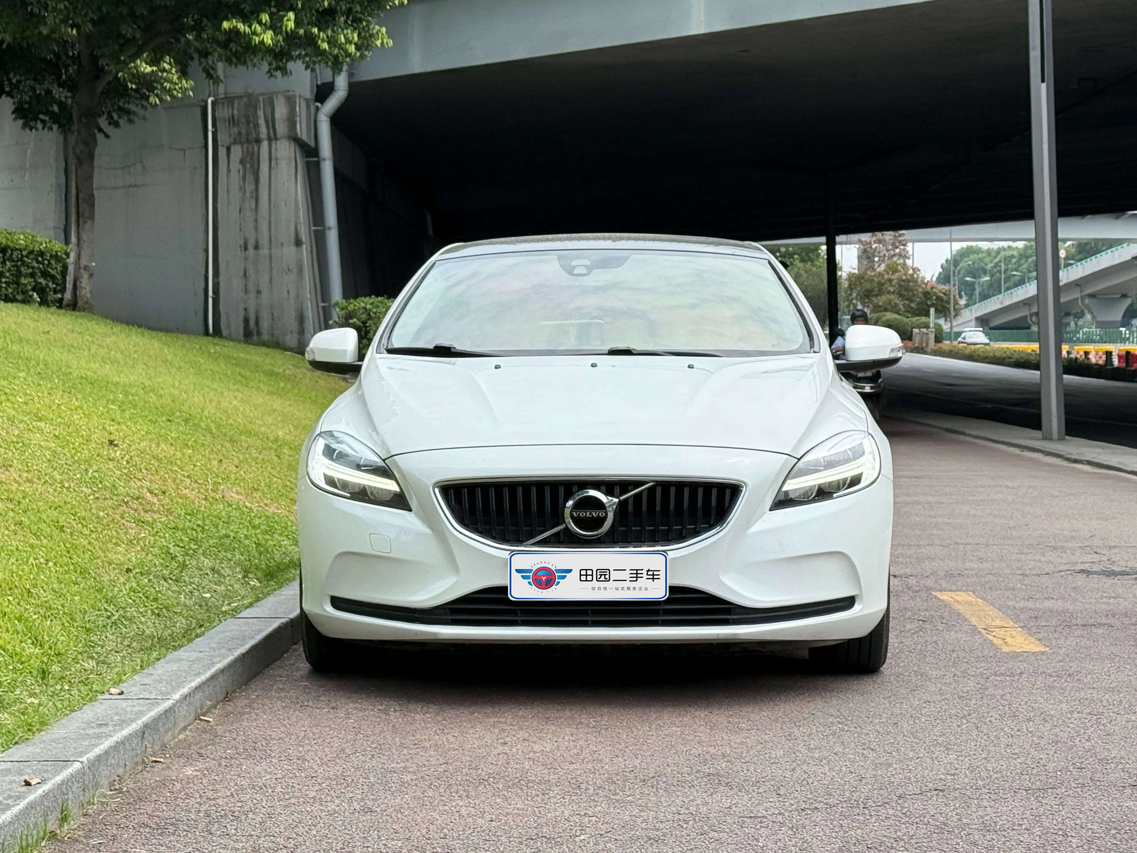 Volvo V40