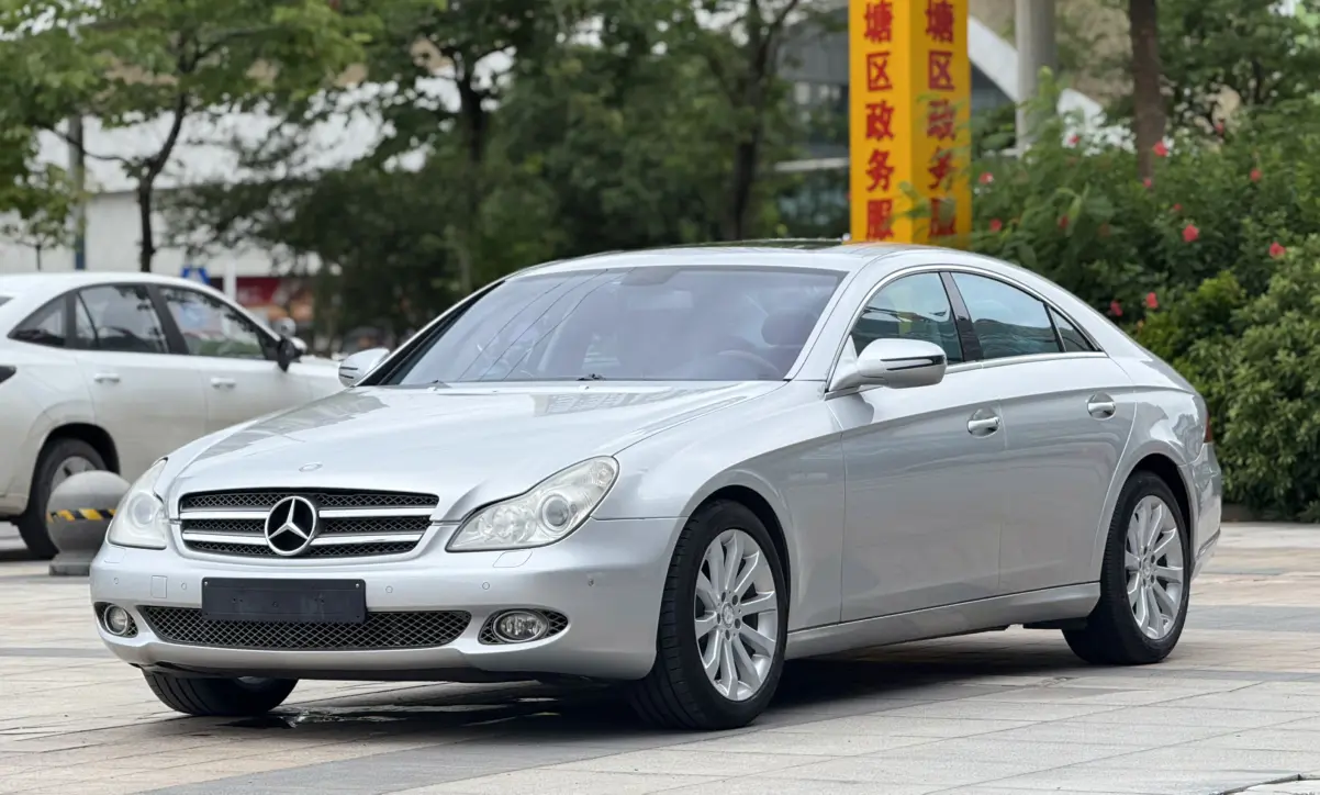 Mercedes-Benz Mercedes Benz CLS  из Китая