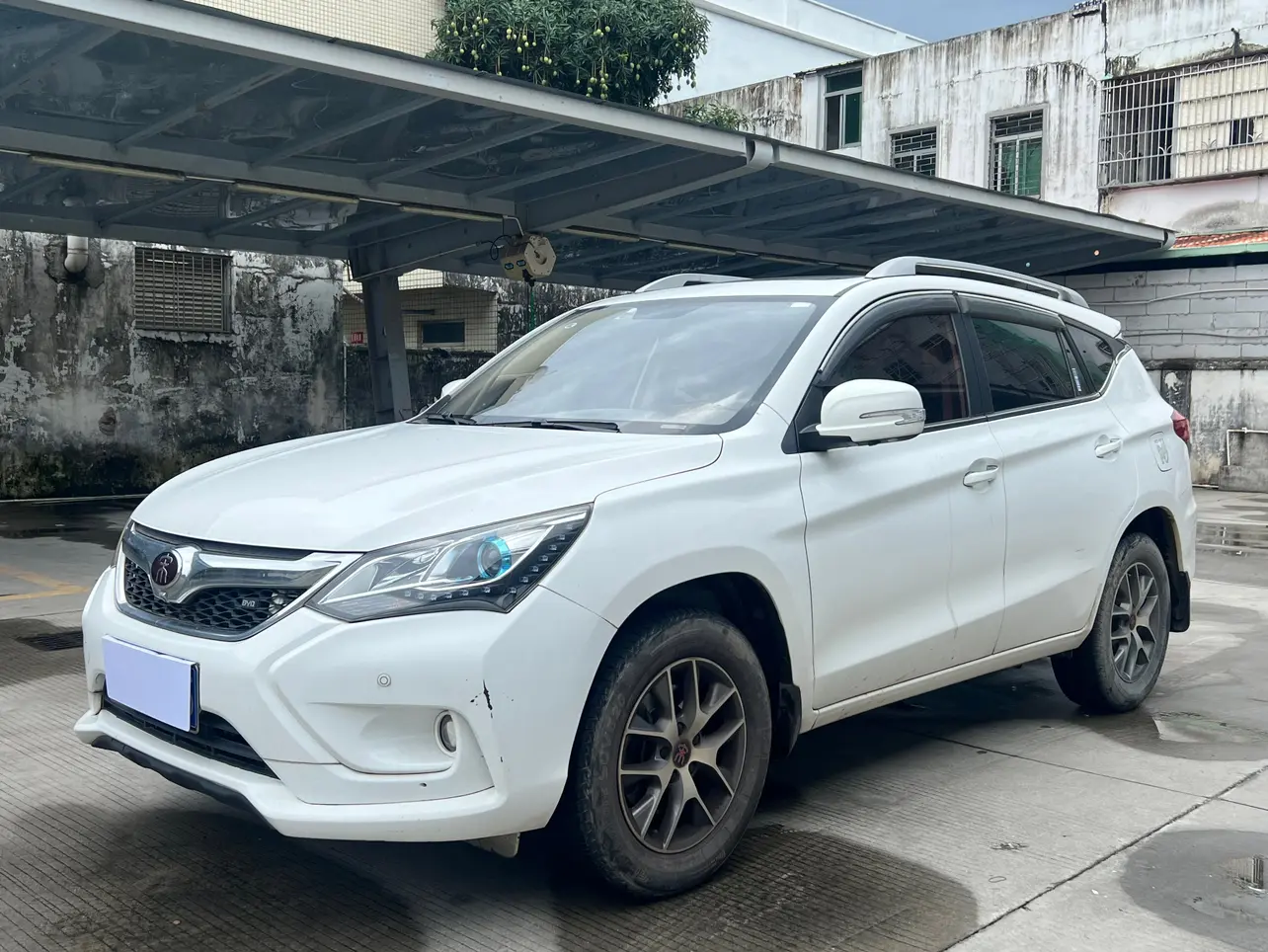 BYD Song  из Китая