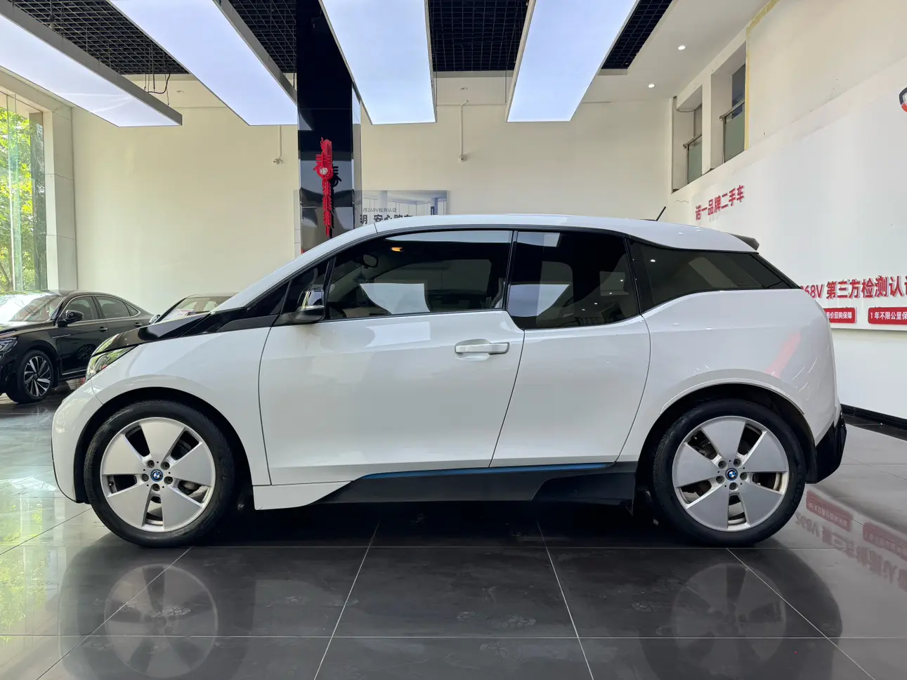BMW i3 (imported)