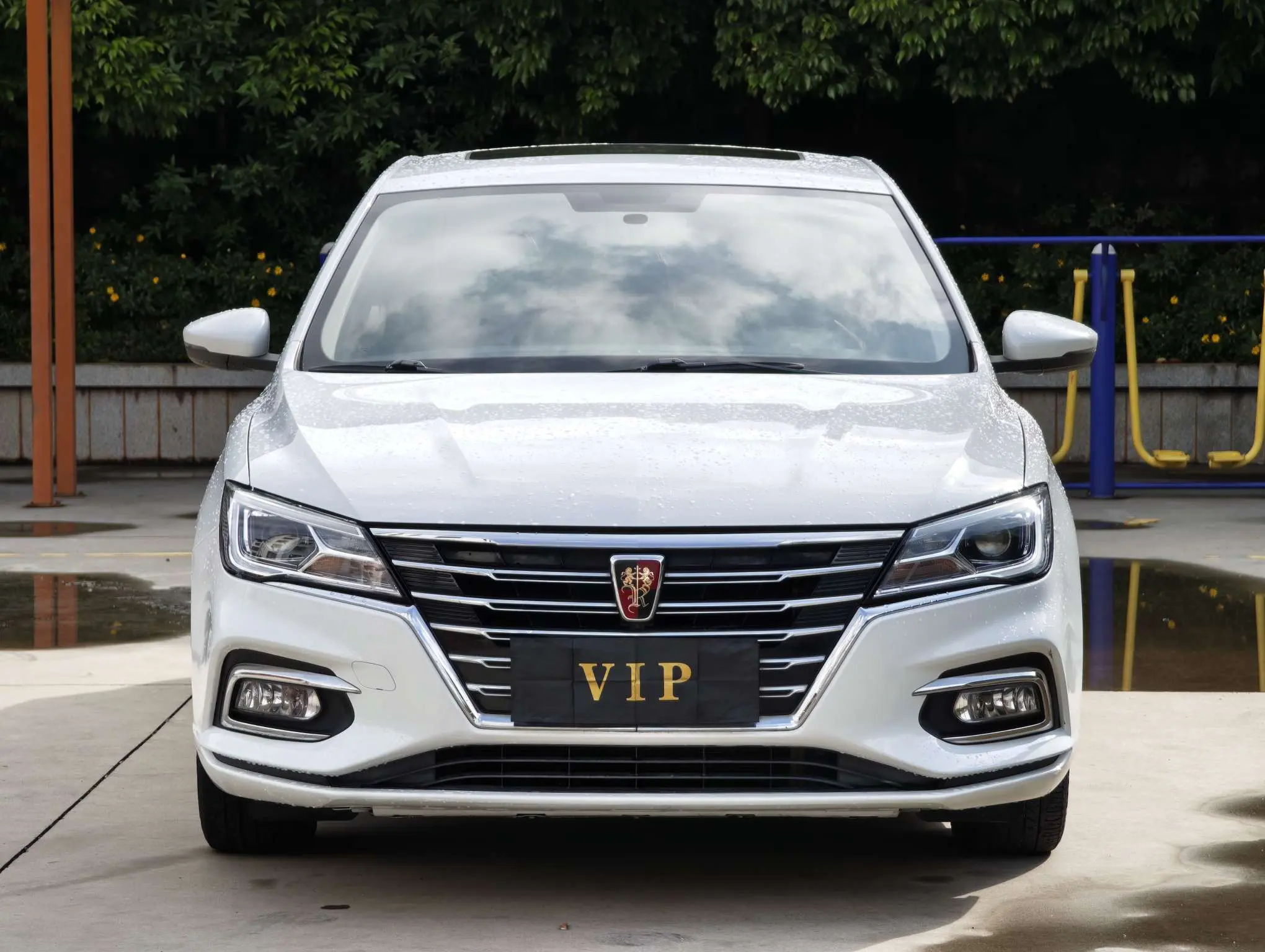 Roewe i5  из Китая