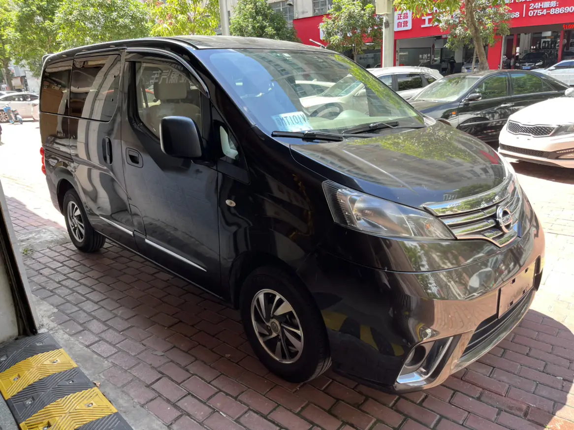 Nissan NV200