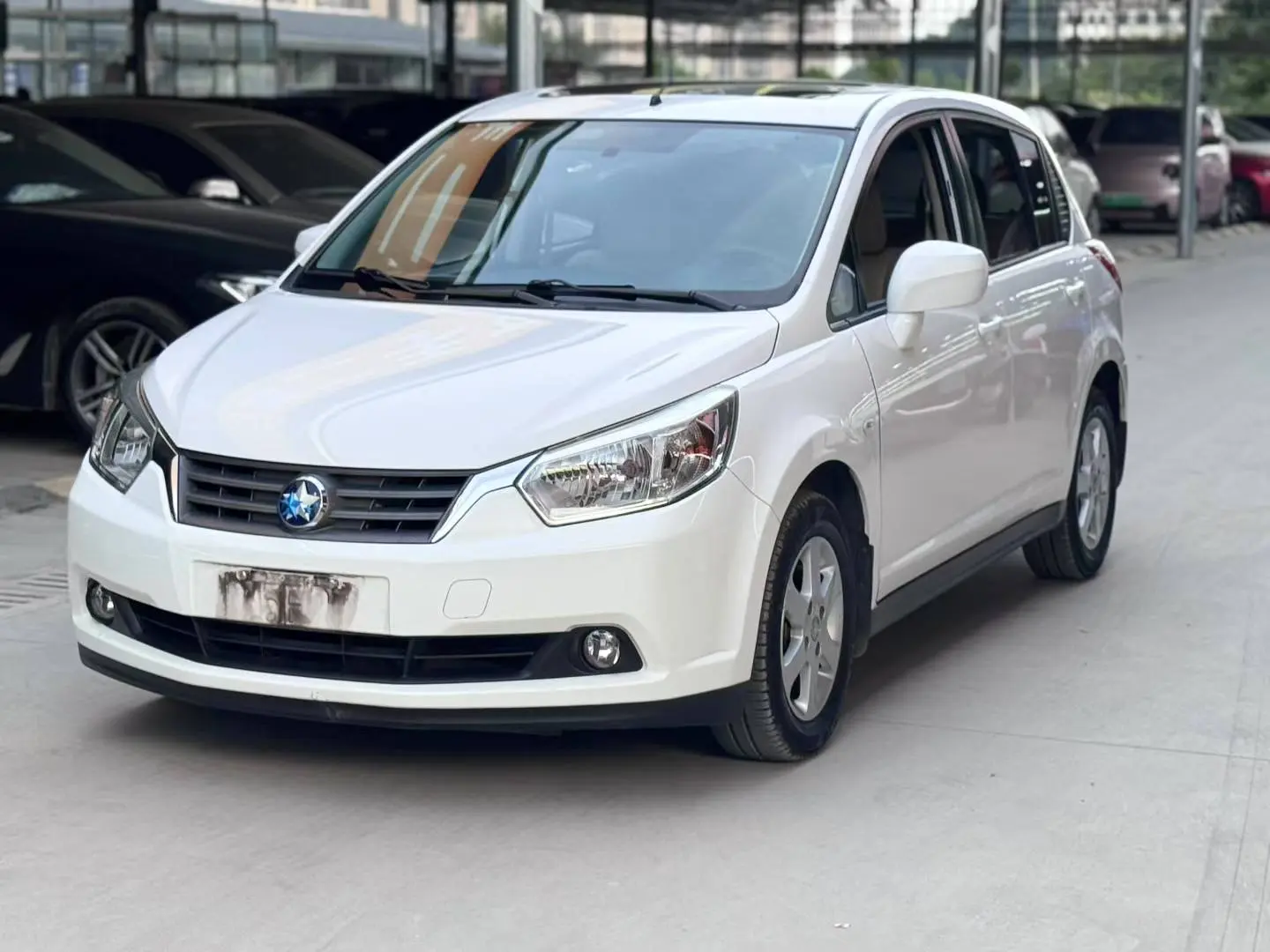 Kai Chen Venucia R50