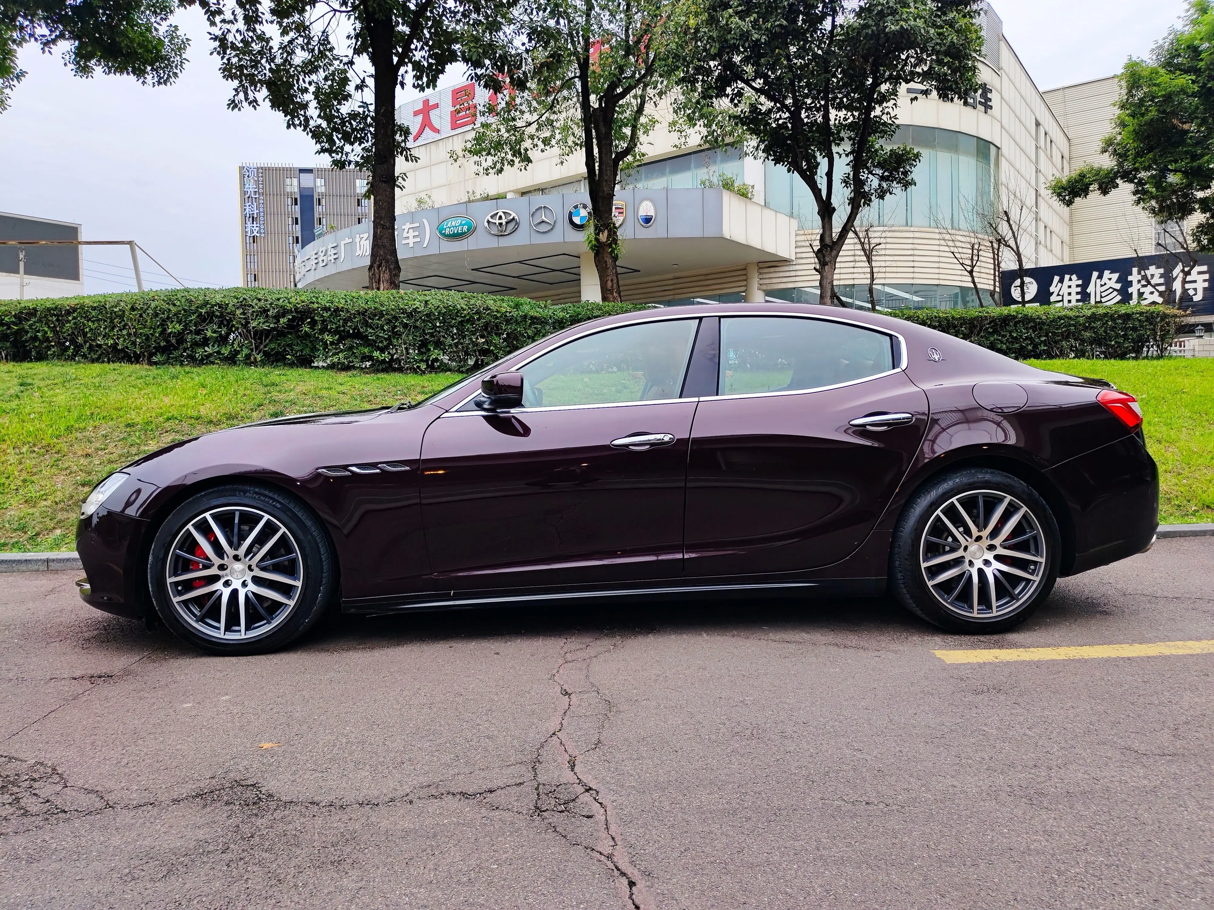 Maserati Ghibli