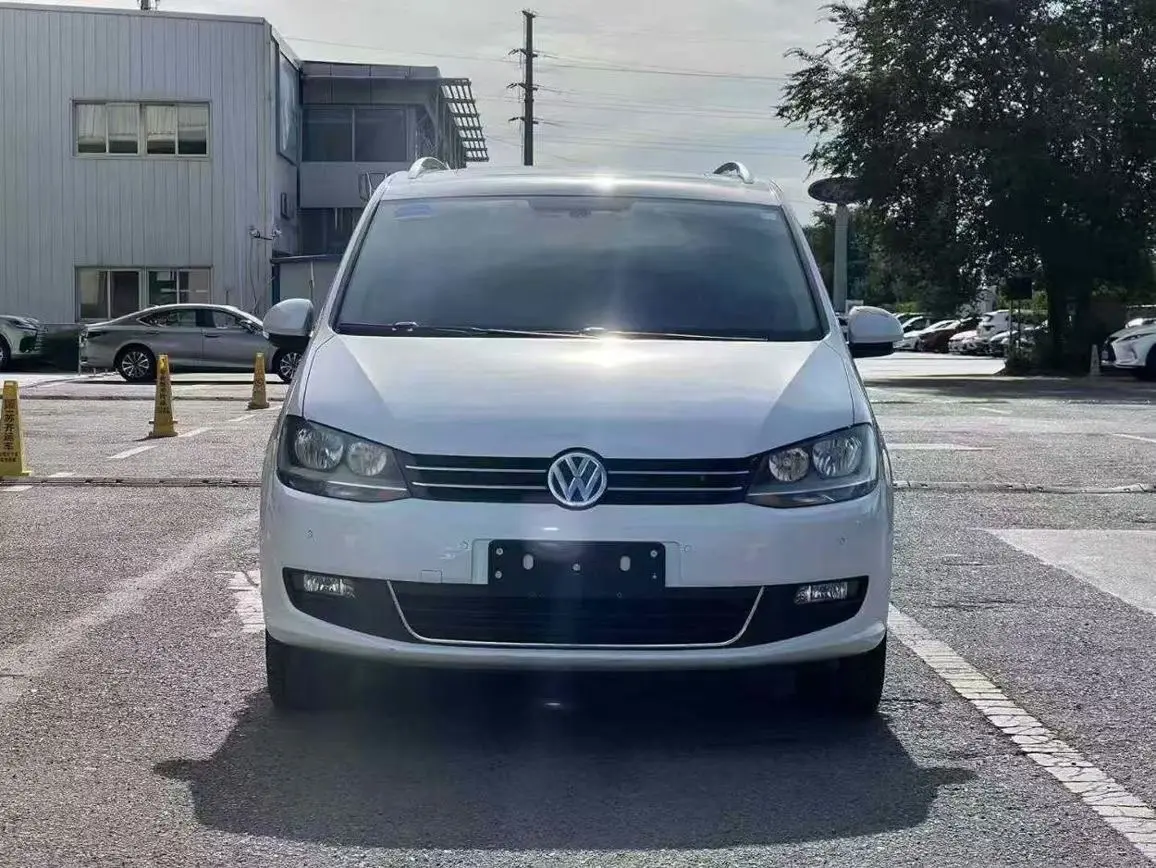 Volkswagen Sharon