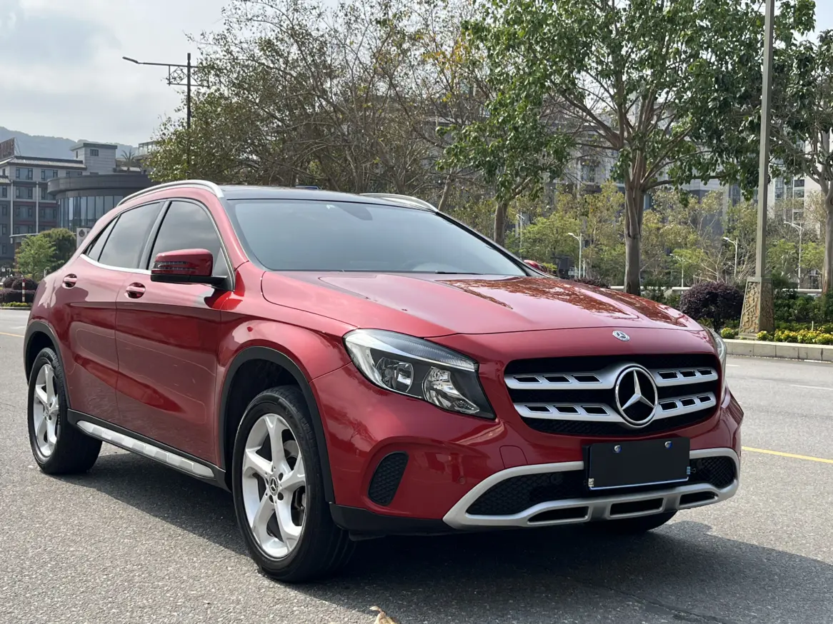 Mercedes-Benz GLA