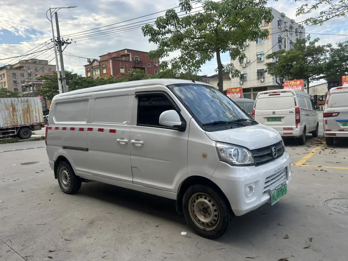 Golden Dragon Hiace EV