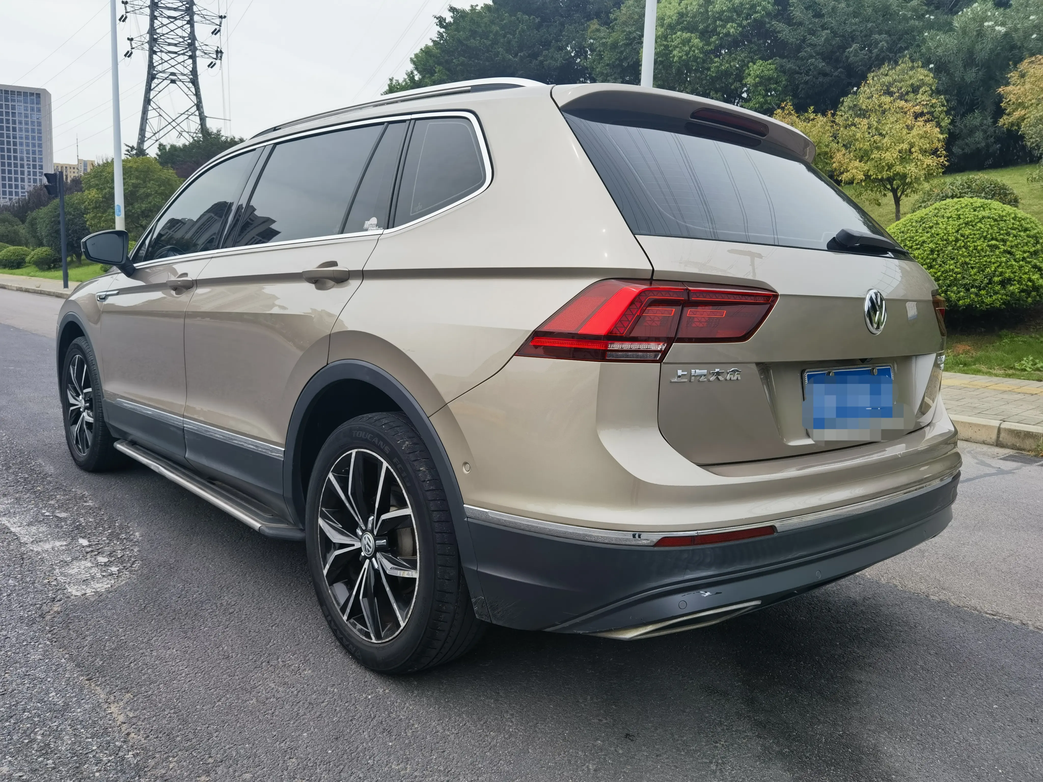 Volkswagen Tiguan L
