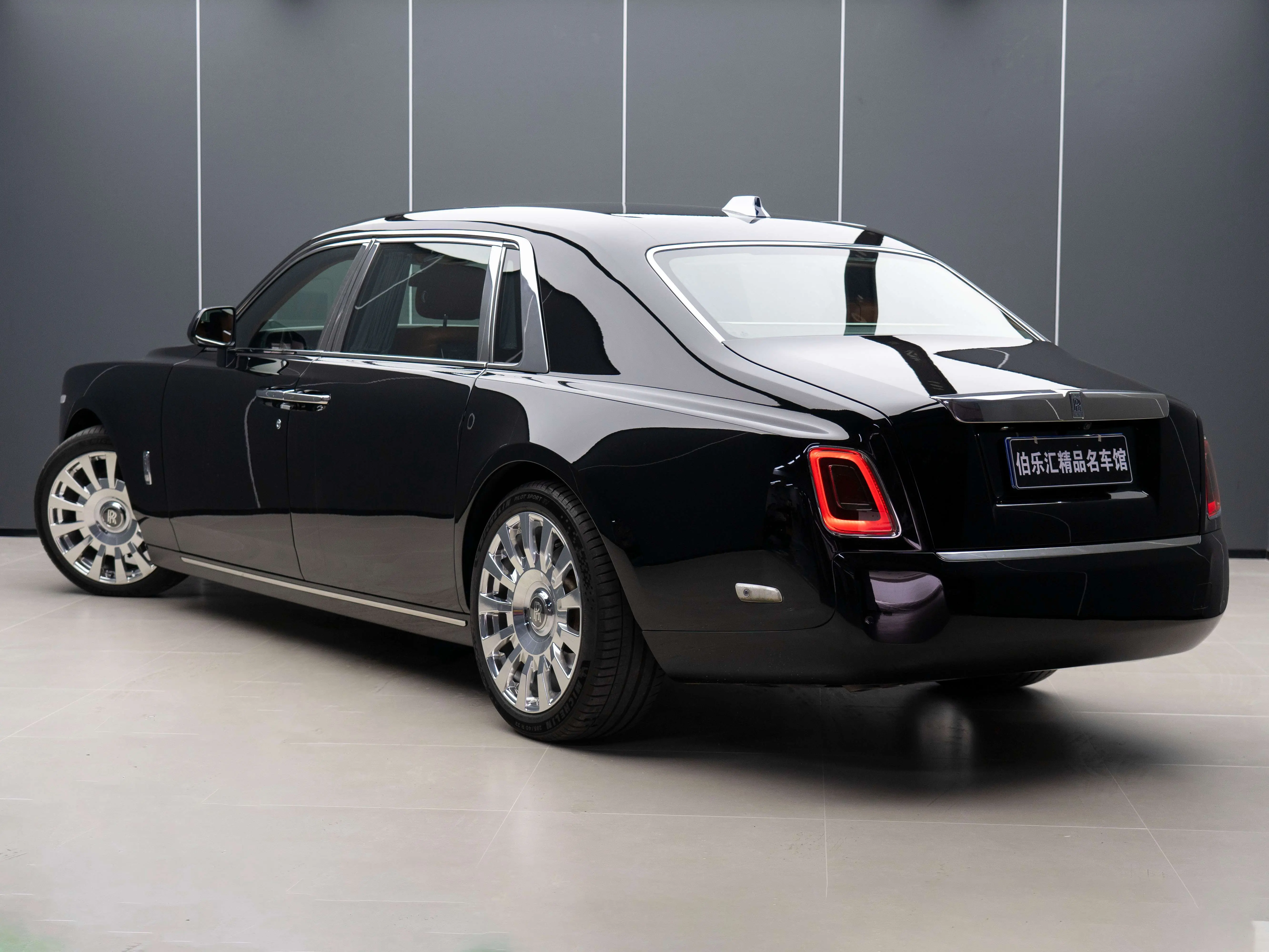 Rolls Royce Phantom