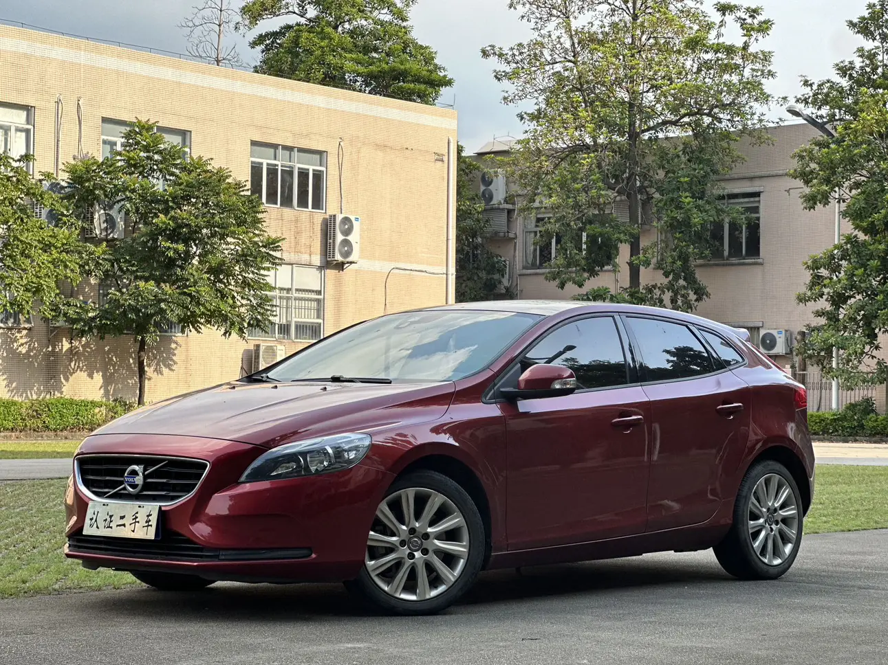 Volvo V40