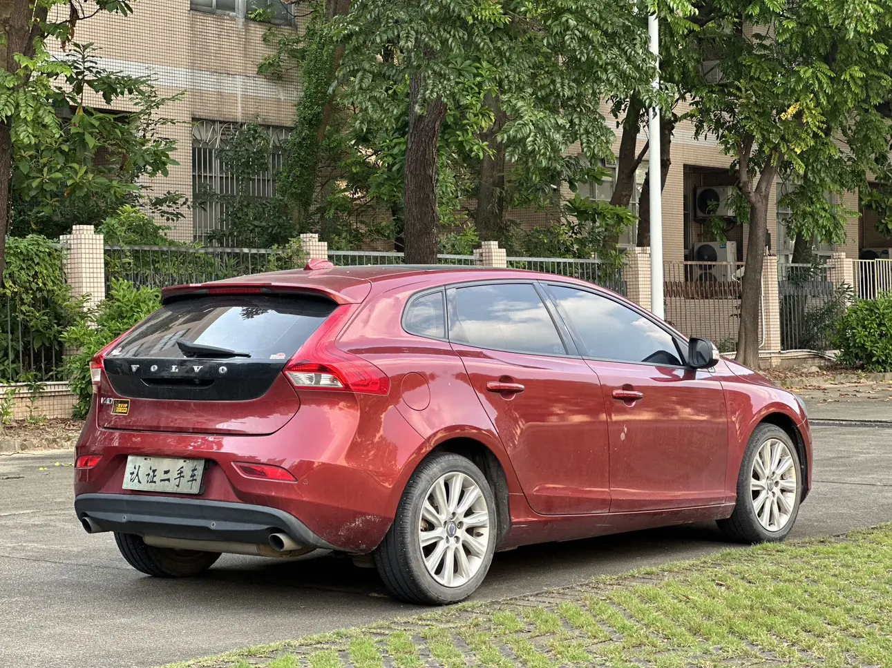 Volvo V40