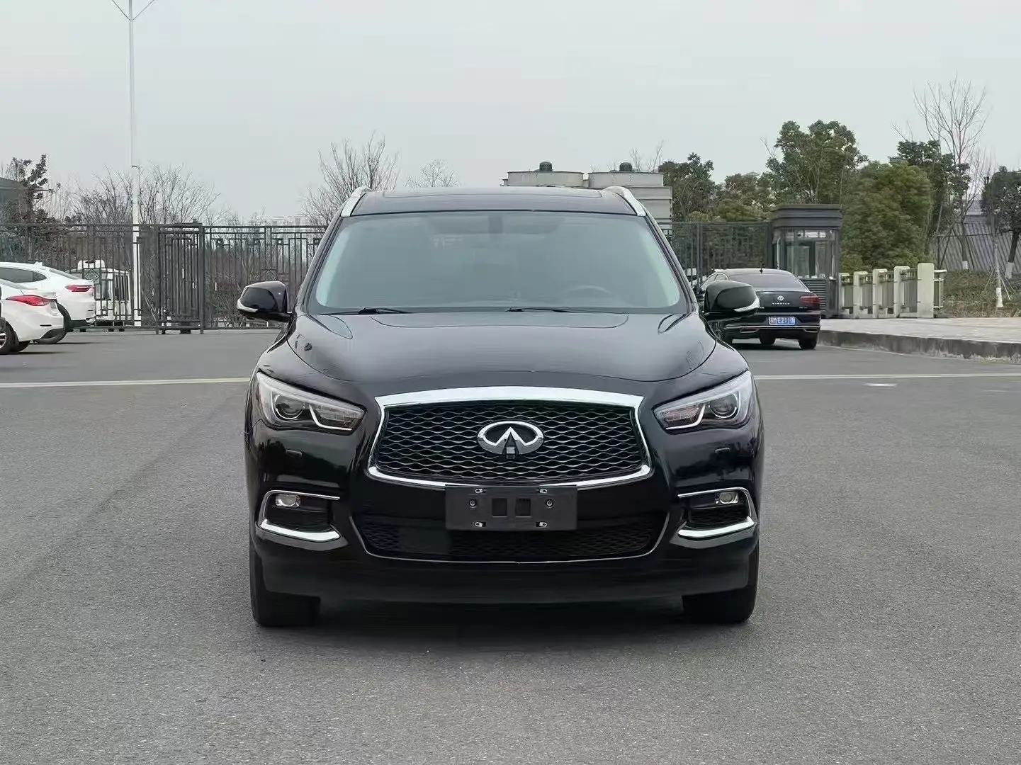 Infiniti QX60 (imported)