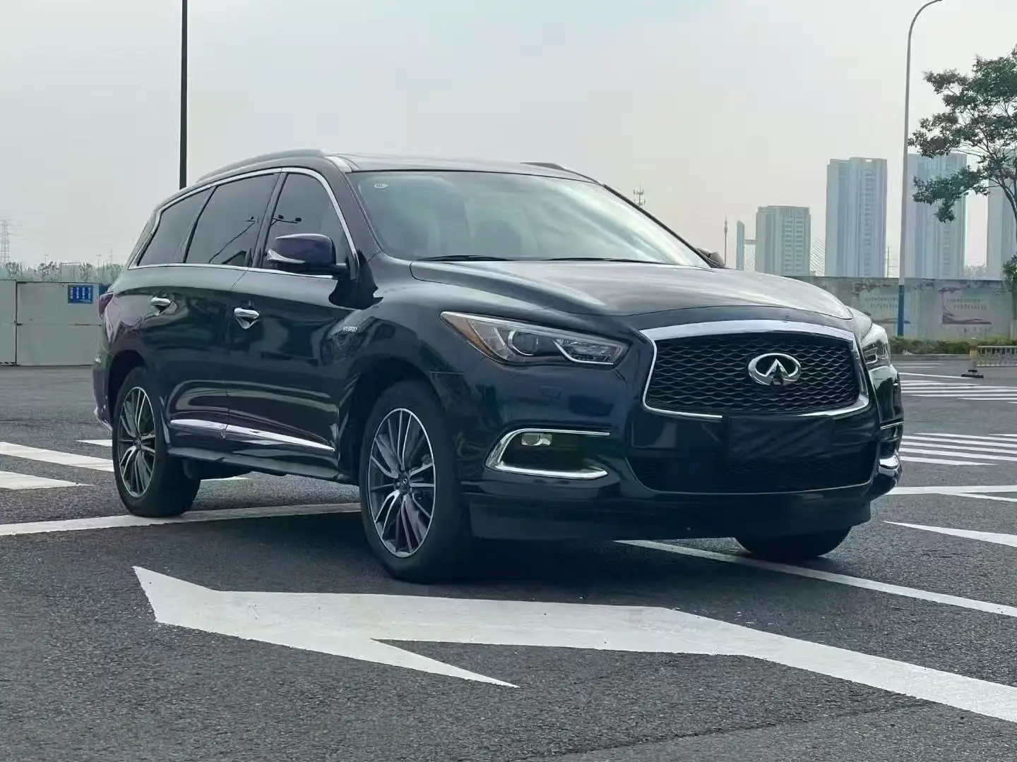 Infiniti QX60 (imported)