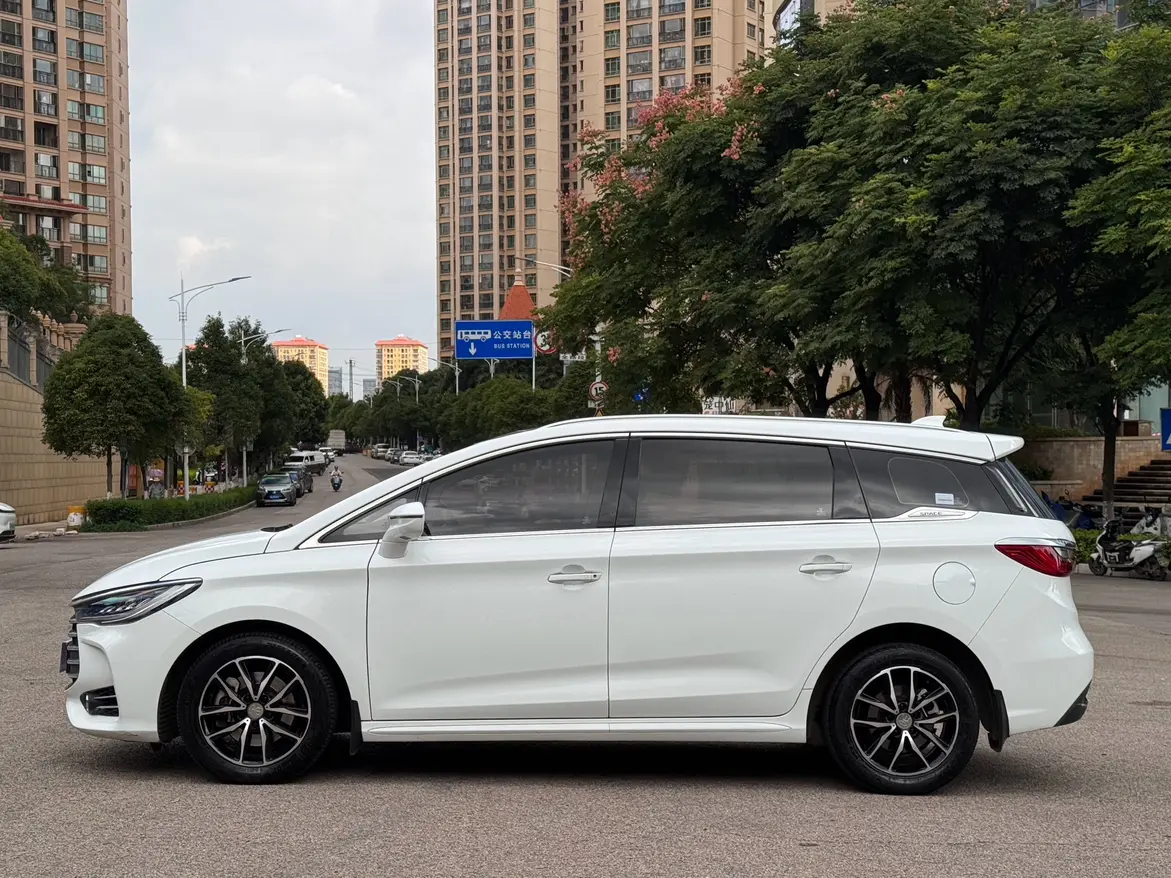 BYD Song MAX