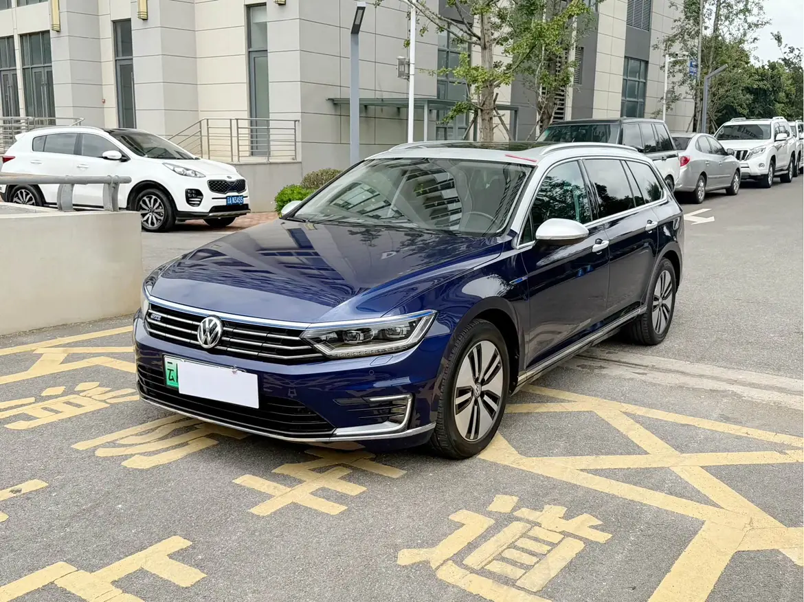 Volkswagen Weilan PHEV  из Китая