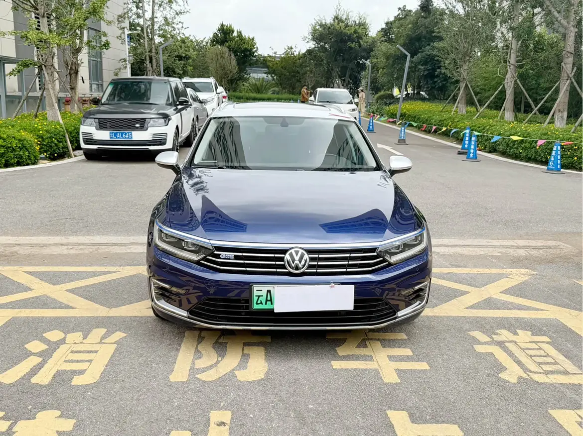Volkswagen Weilan PHEV  из Китая