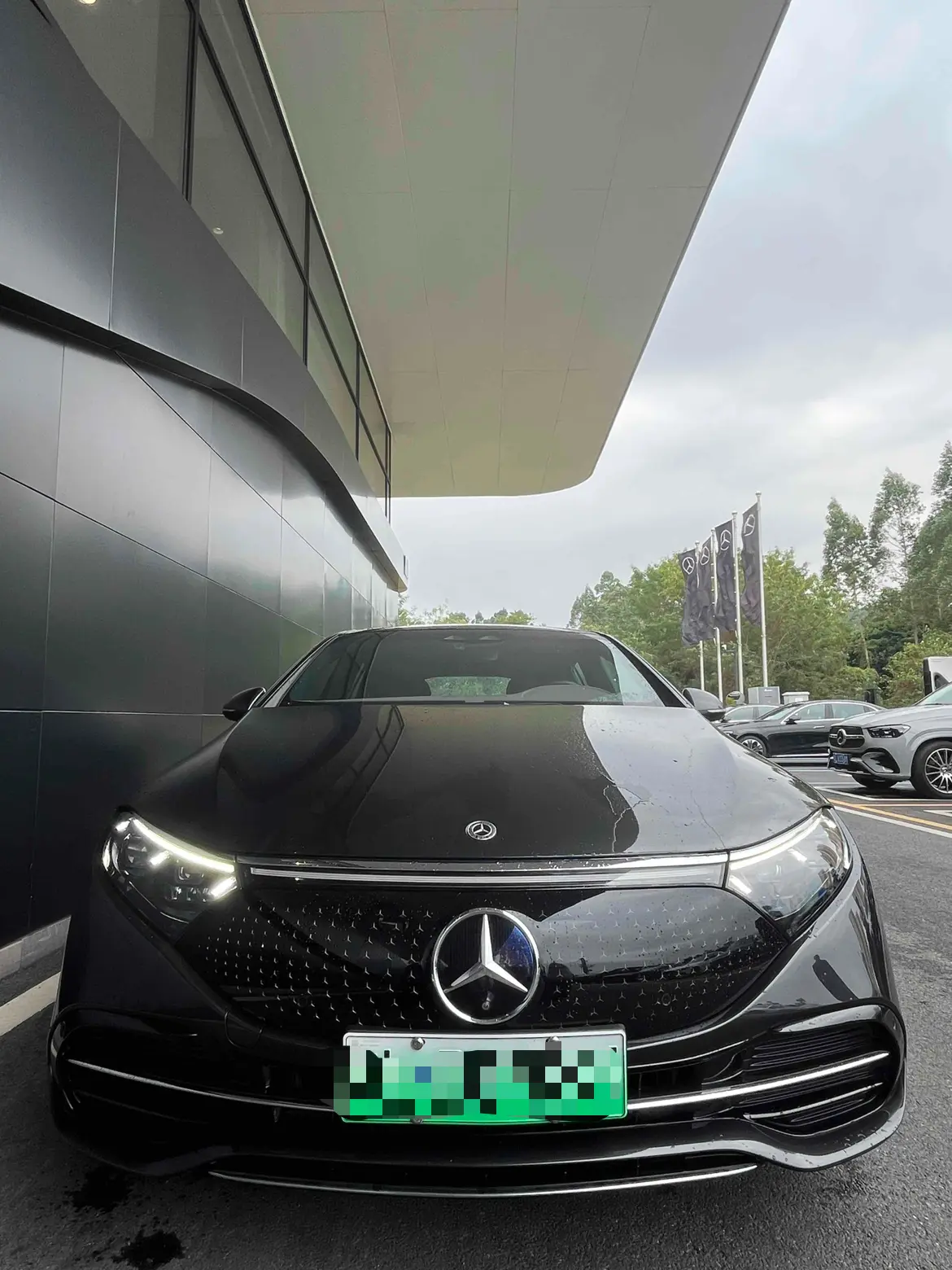 Mercedes-Benz EQS