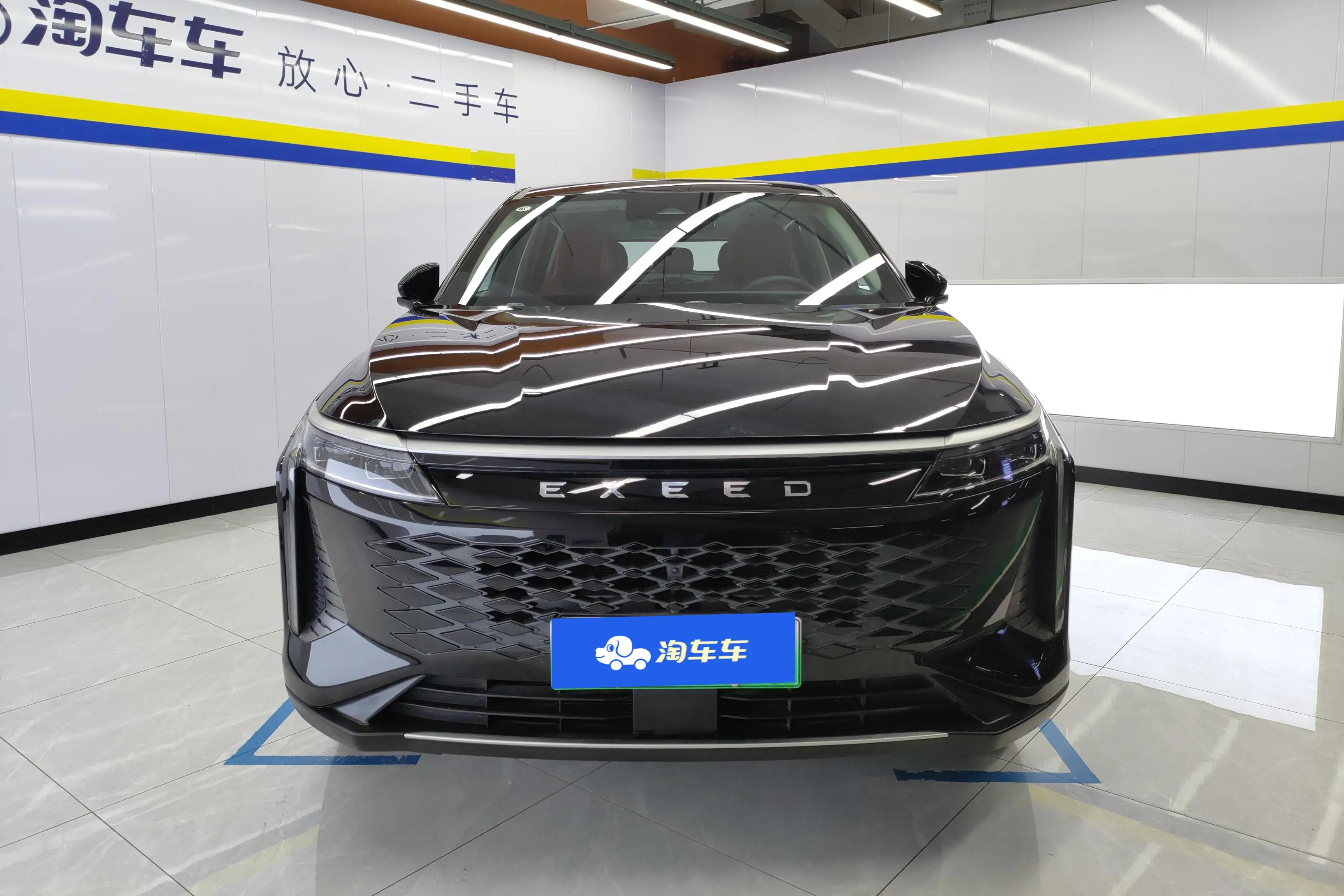 Exeed Xingtu Yaoguang C-DM  из Китая