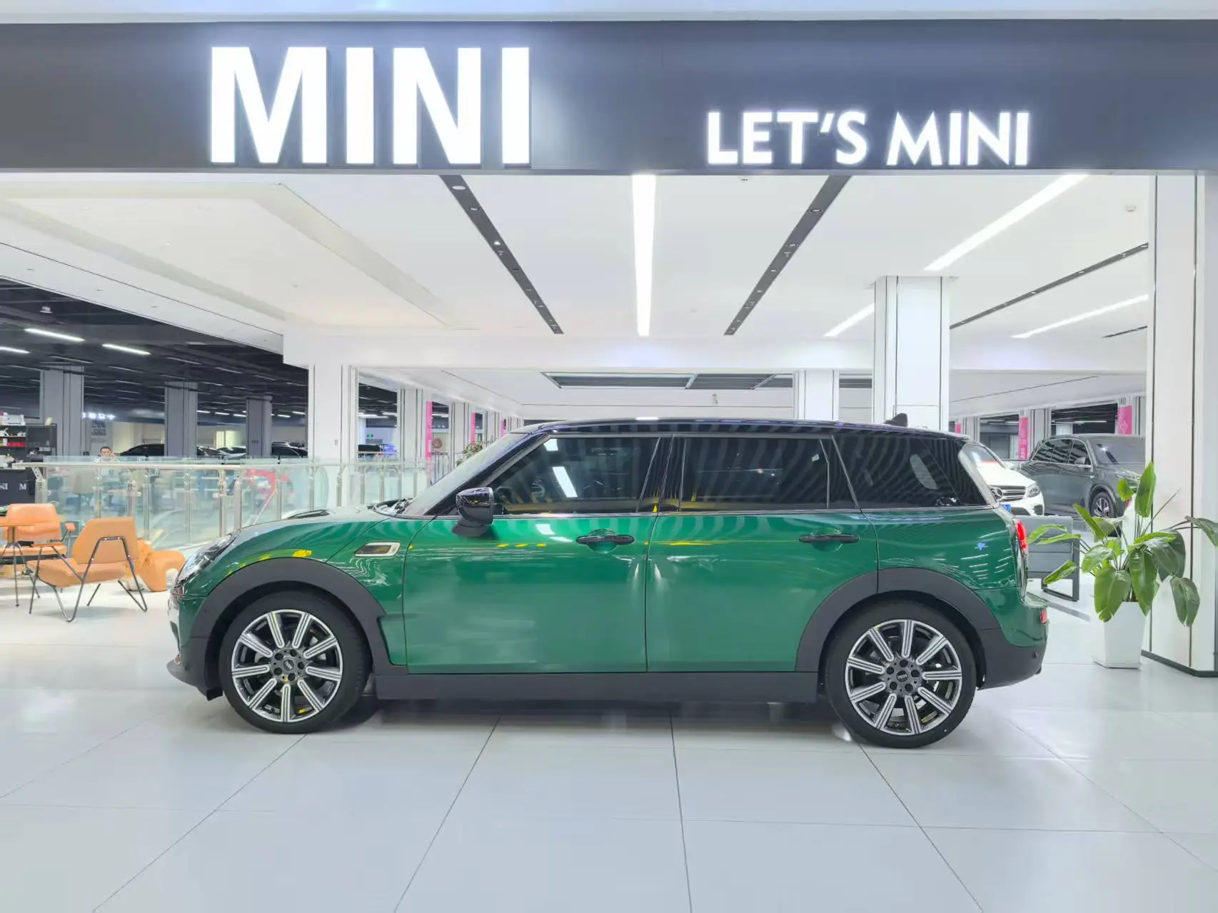 MINI CLUBMAN
