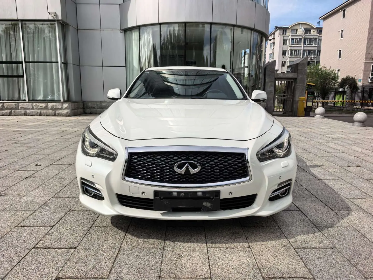 Infiniti Q50L