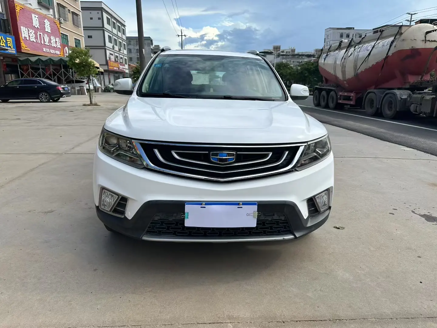 Geely Vision X6