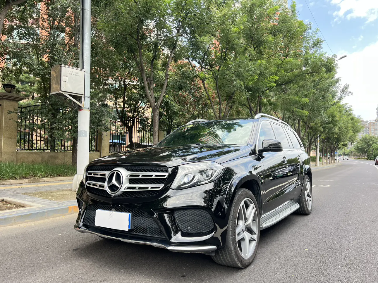 Mercedes-Benz Mercedes Benz GLS